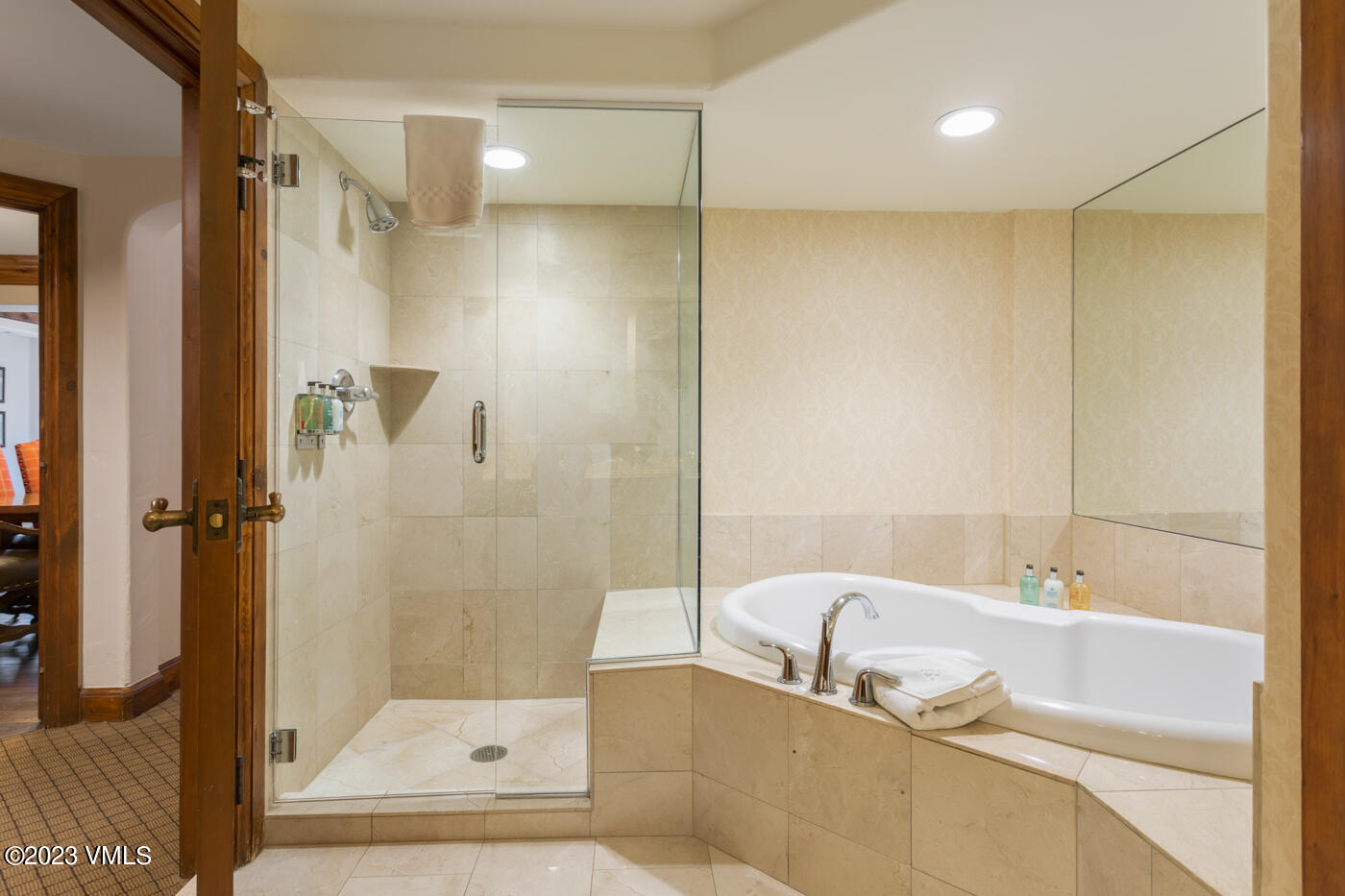 242 E Meadow Drive, 201-6 Property Photo 27