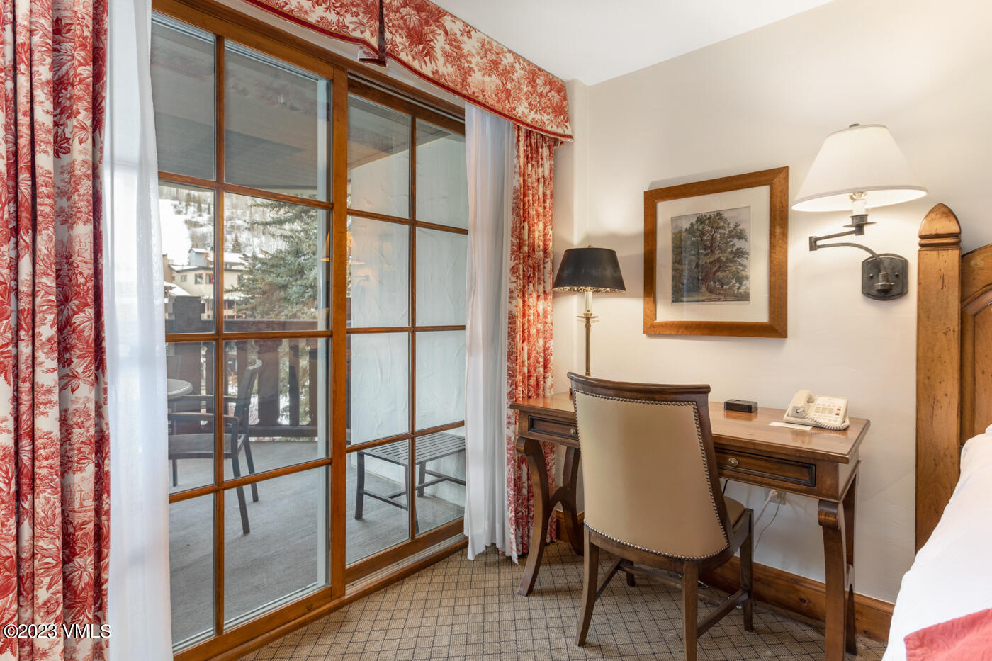 242 E Meadow Drive, 201-6 Property Photo 30