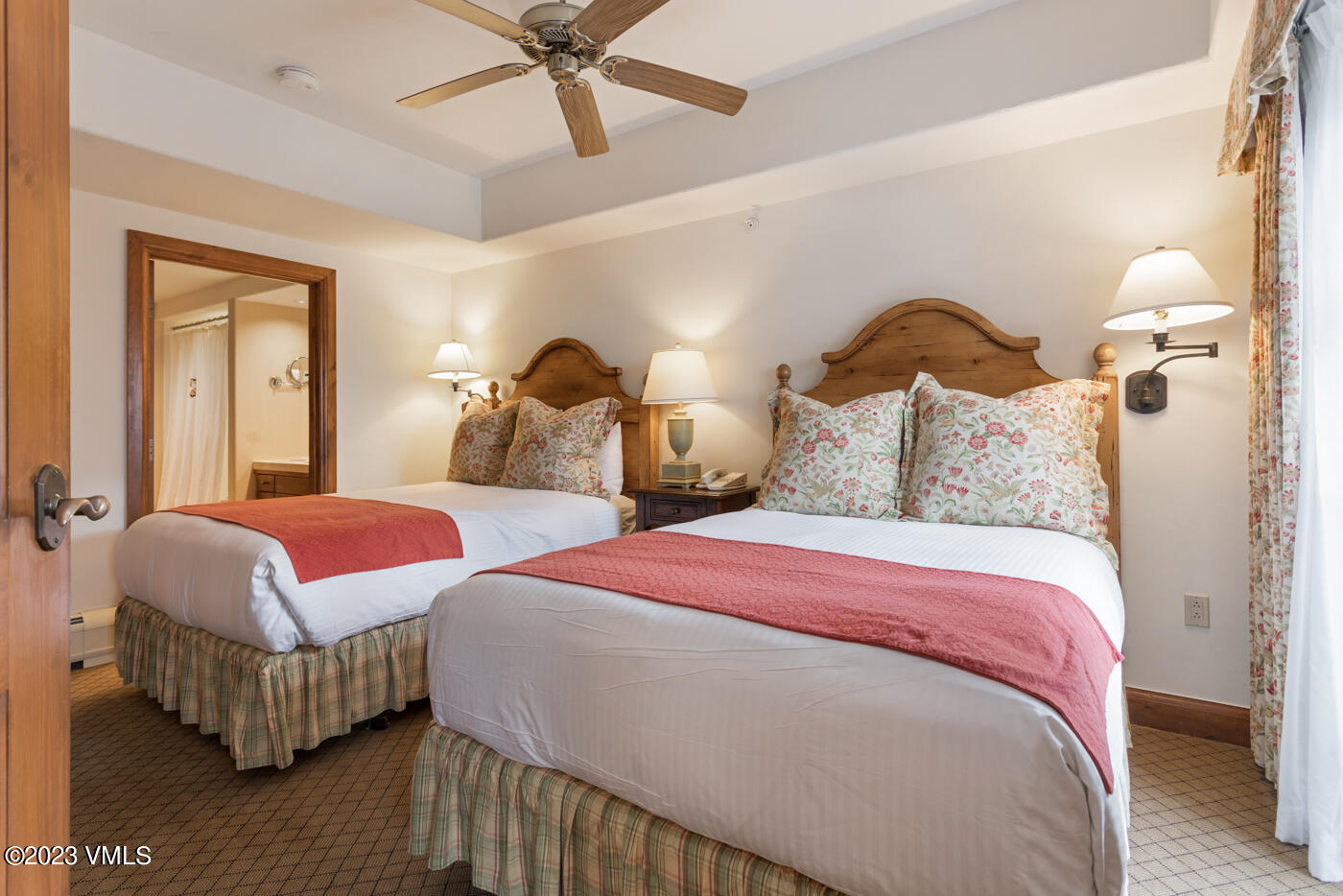 242 E Meadow Drive, 201-6 Property Photo 39