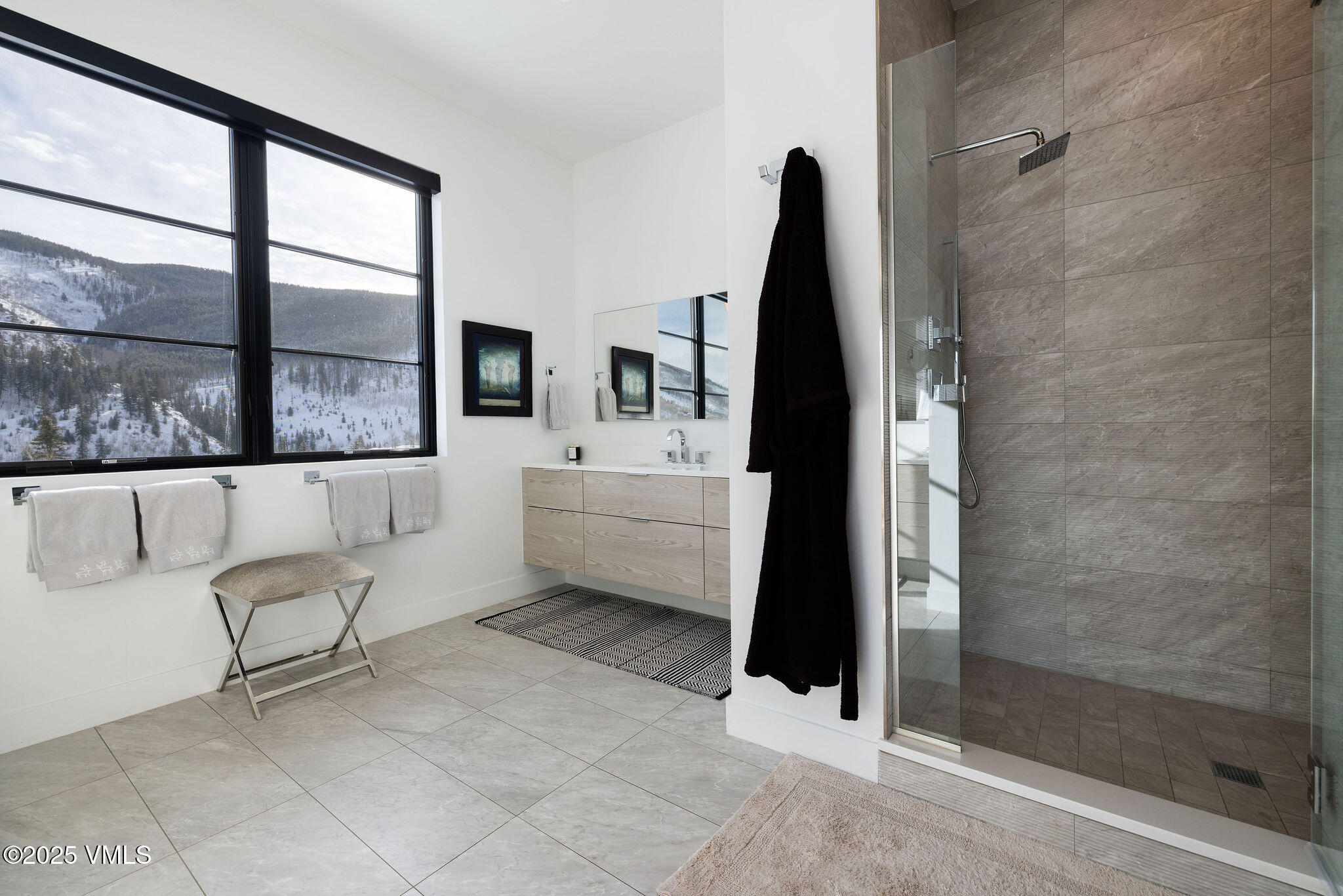 2699 Davos Trail E Property Photo 17