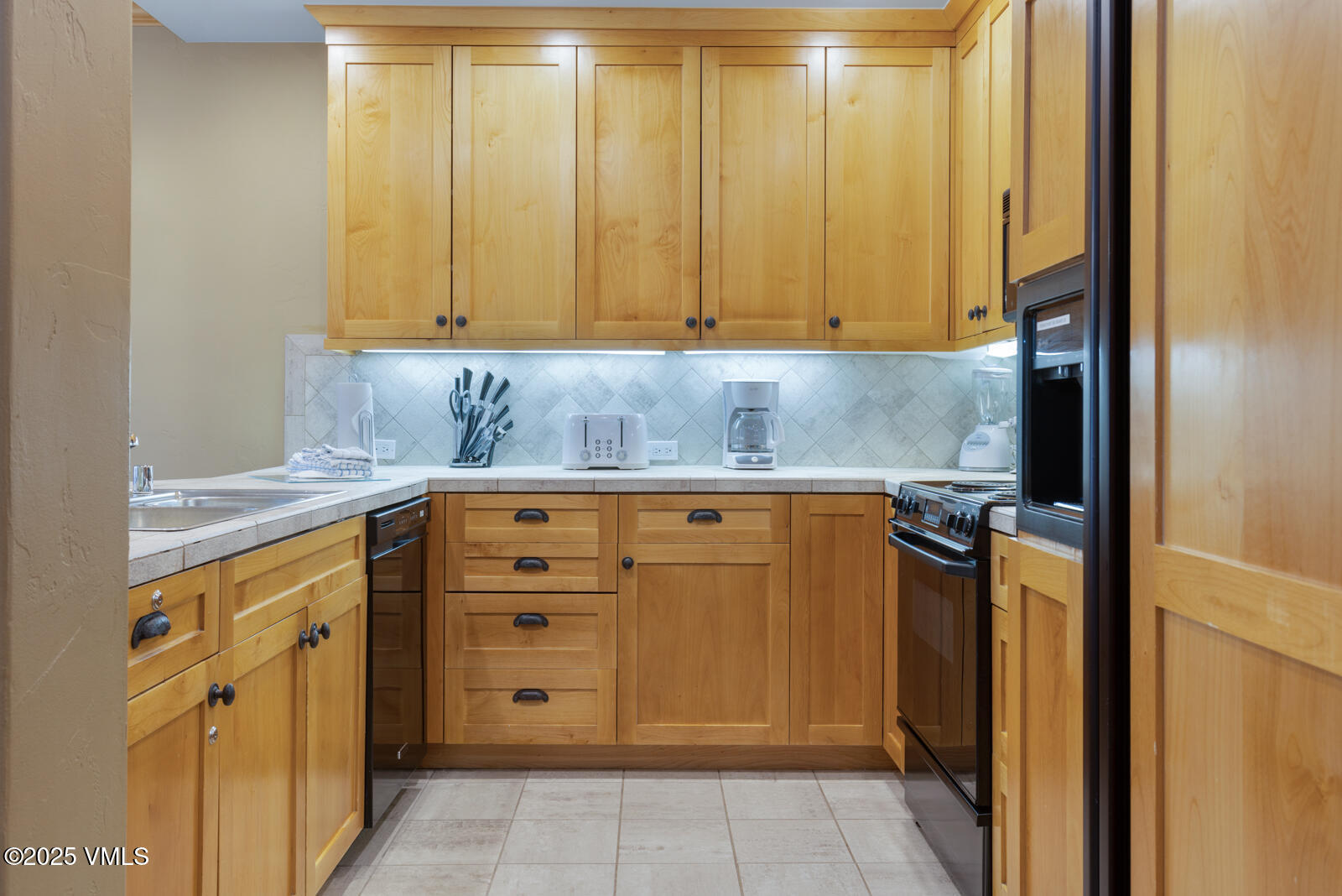 292 E Meadow Drive, 558 Property Photo 16