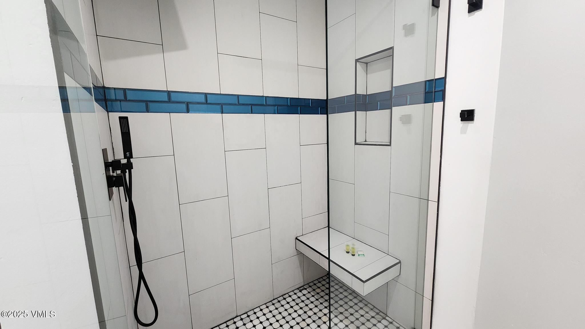 2940 Basingdale Boulevard, 2 Property Photo 11