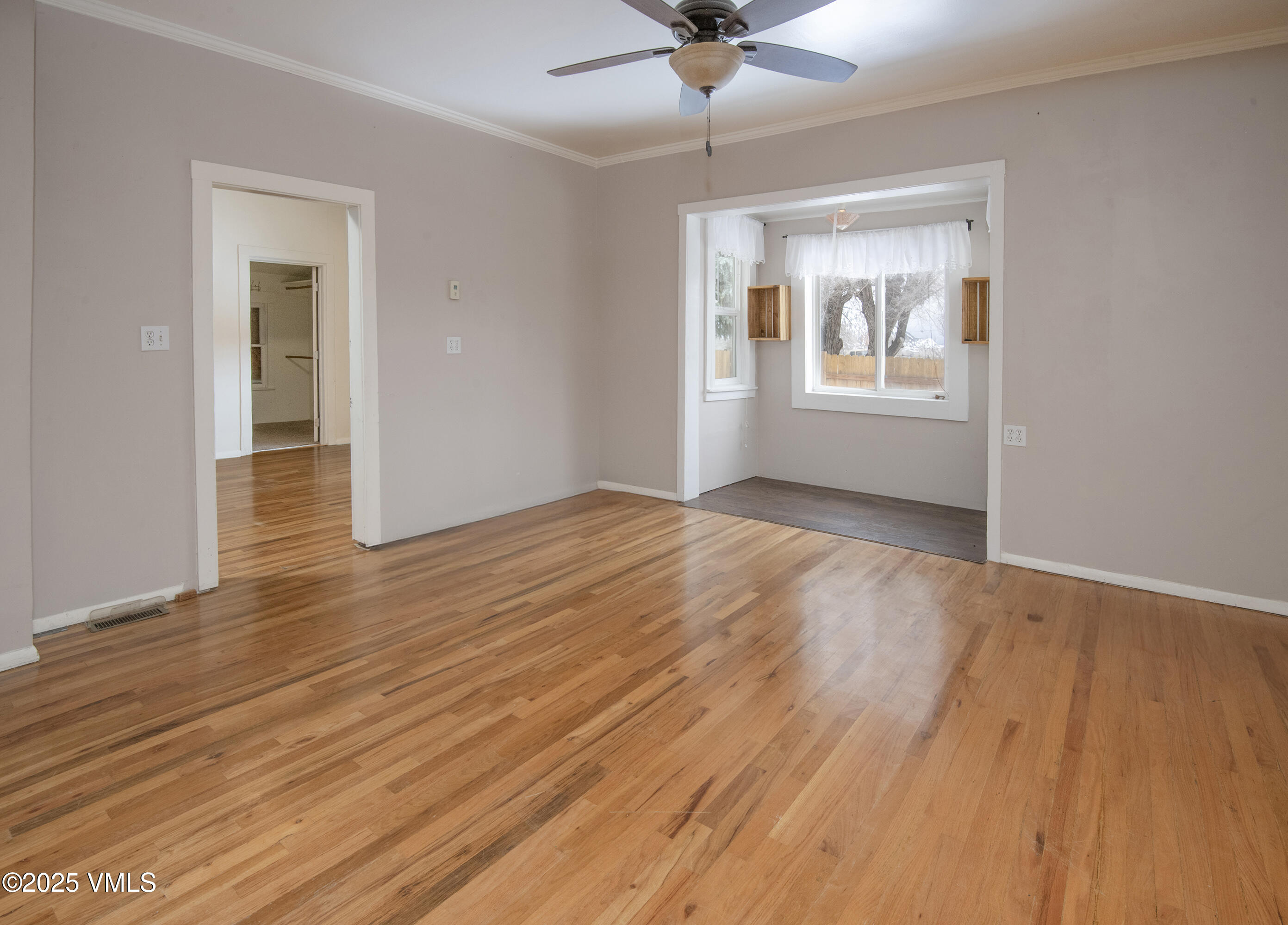432 W Fifth Street Property Photo 11