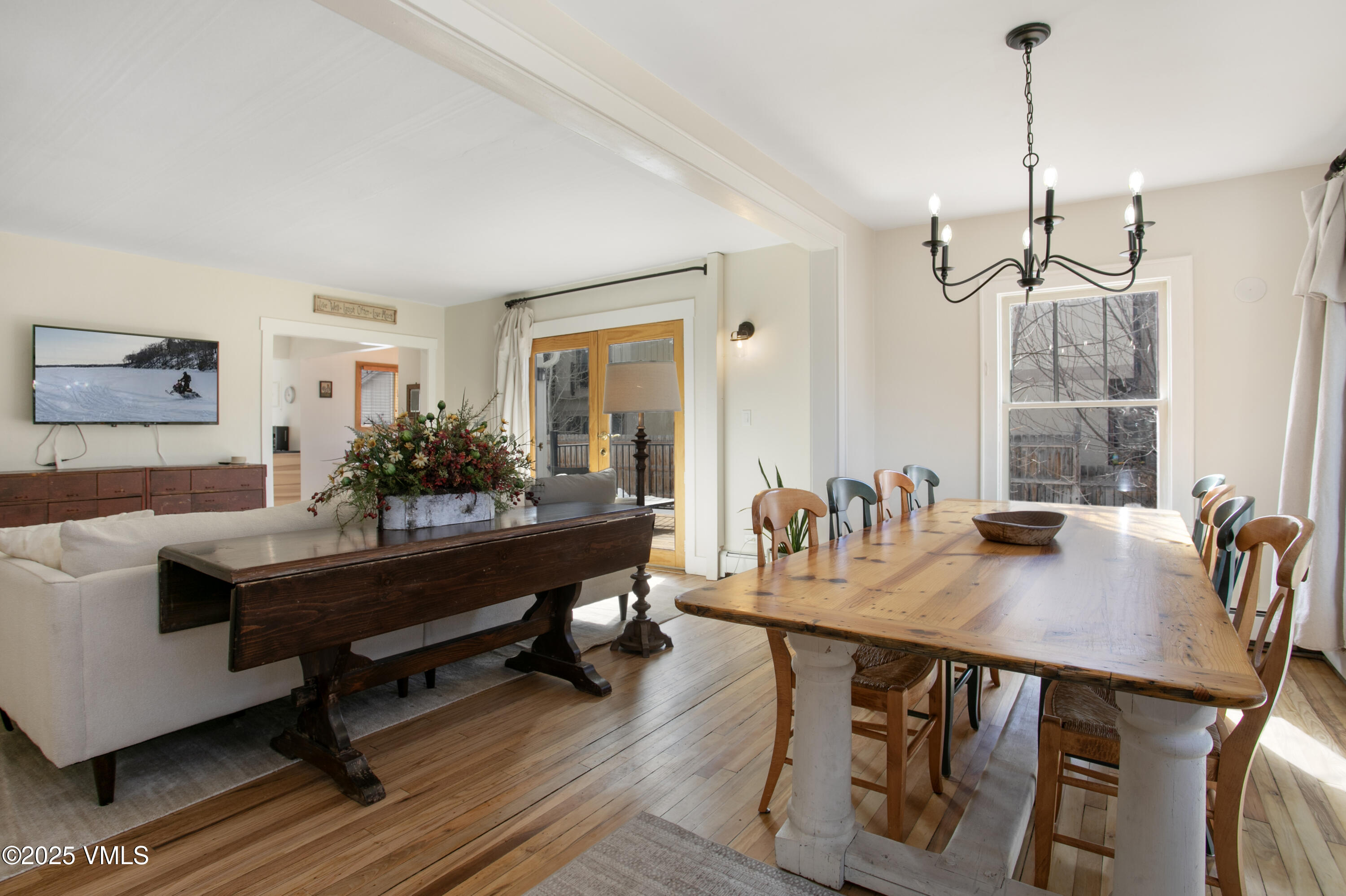 304 Wall Street Property Photo 3