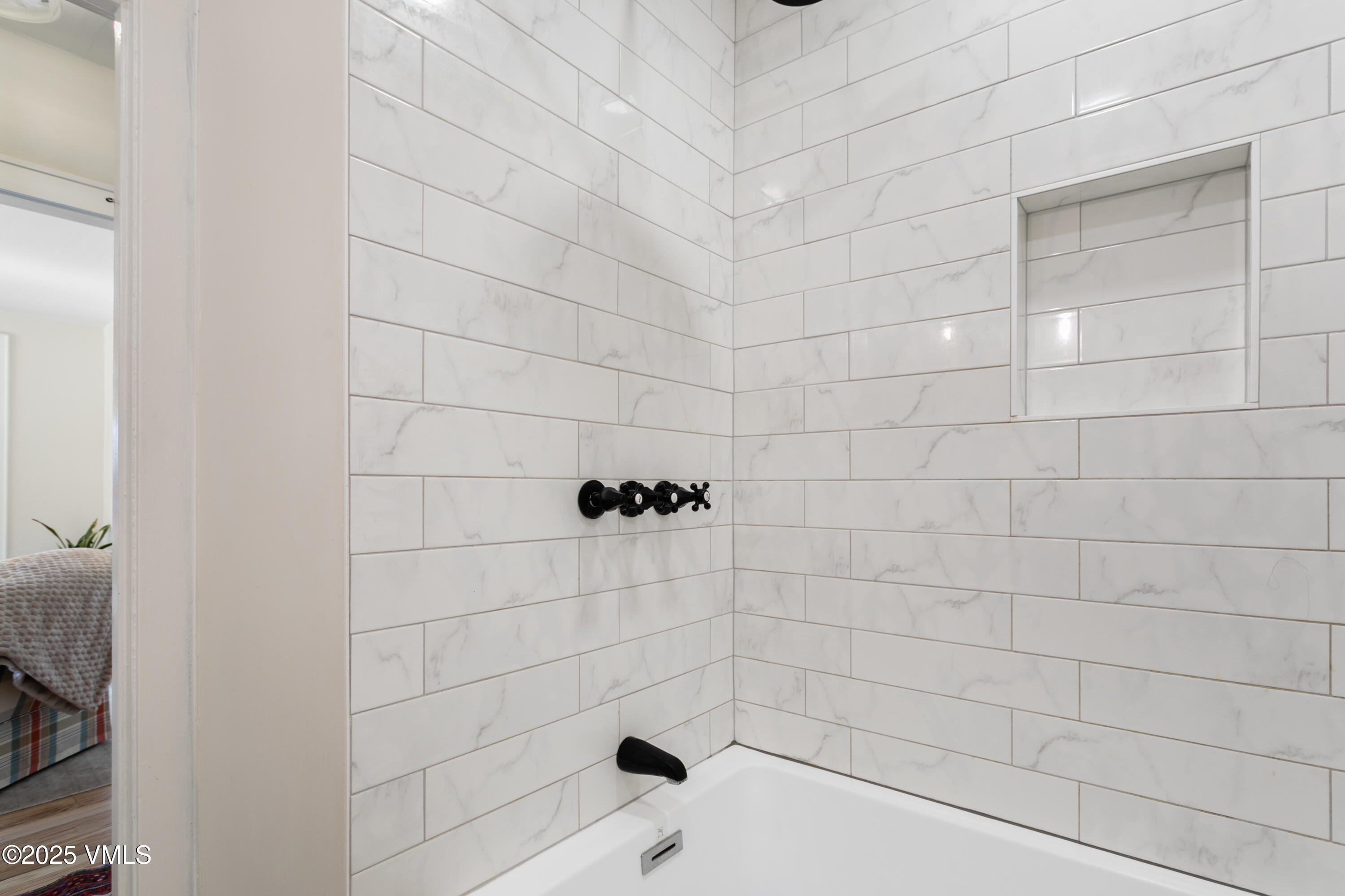 304 Wall Street Property Photo 19