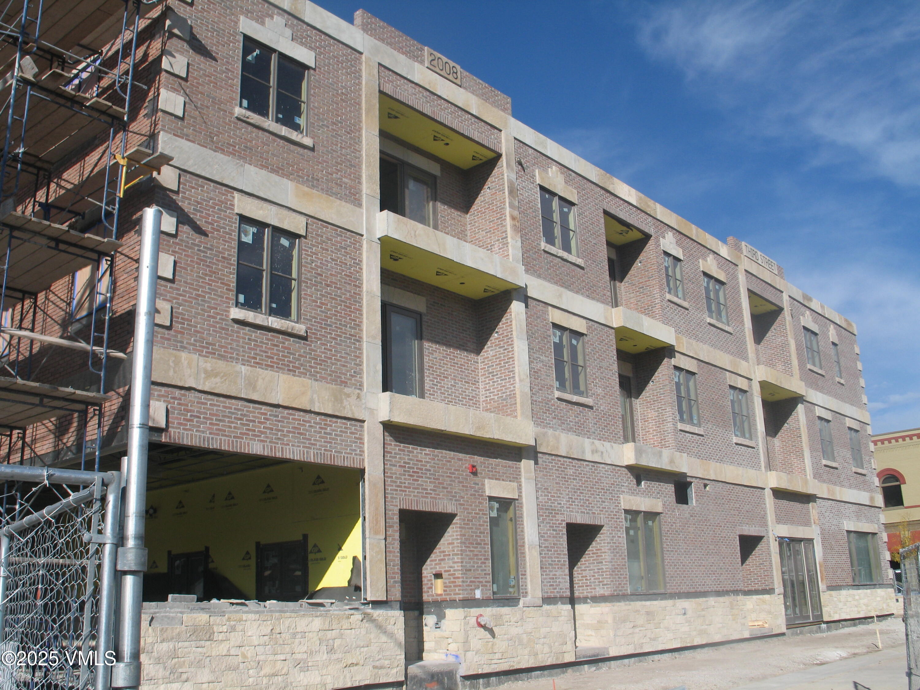 241 Broadway, 1 Property Photo 1