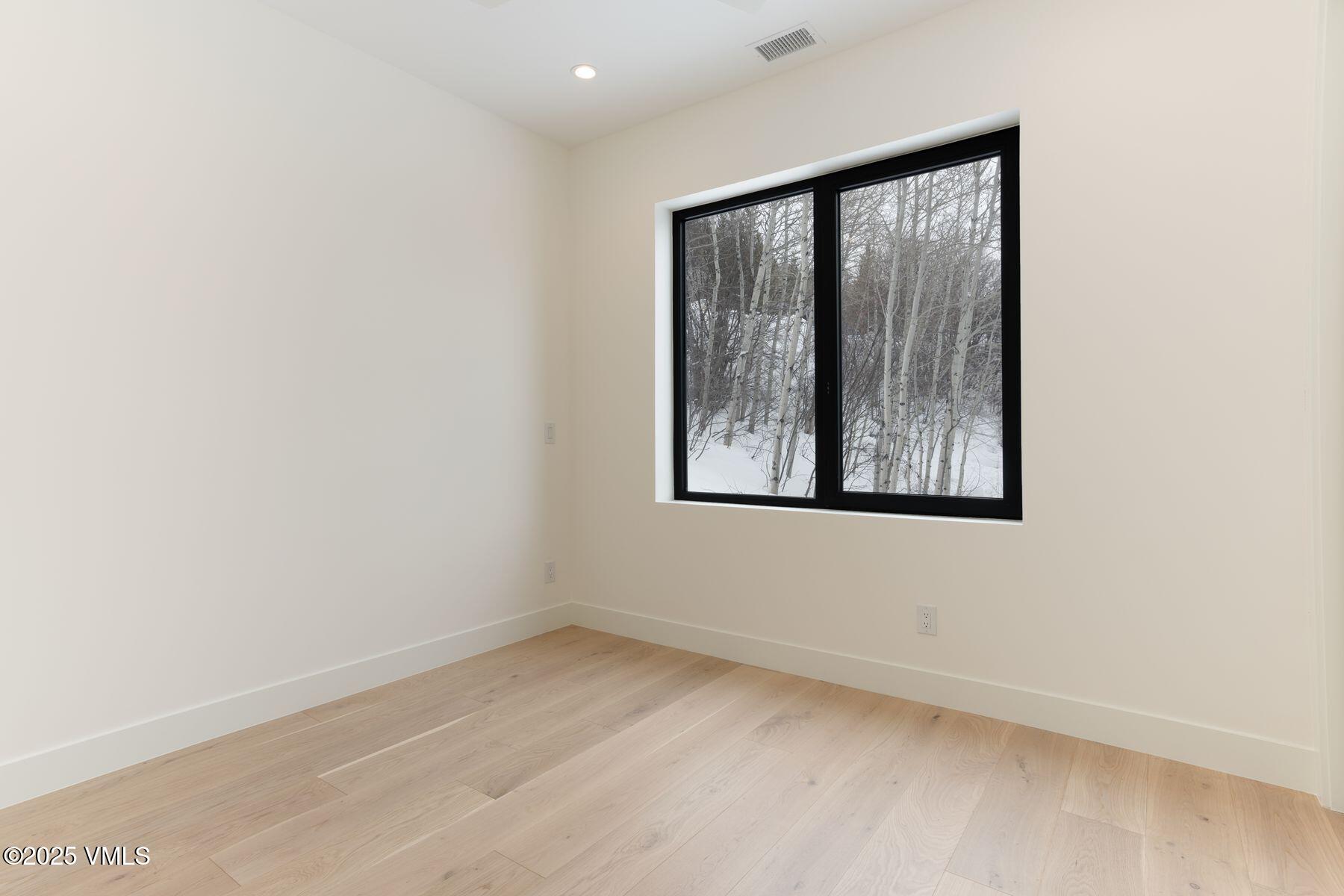 824 Eagle Drive Circle, W Property Photo 33