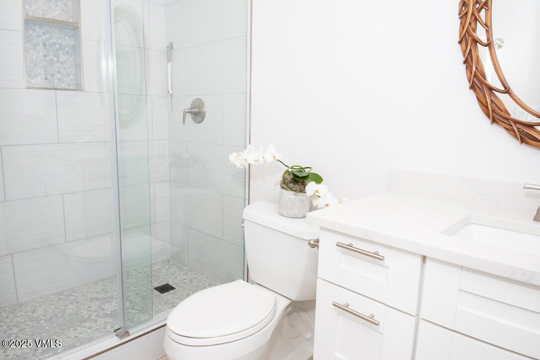 100 W Beaver Creek Boulevard, 706 Property Photo 15