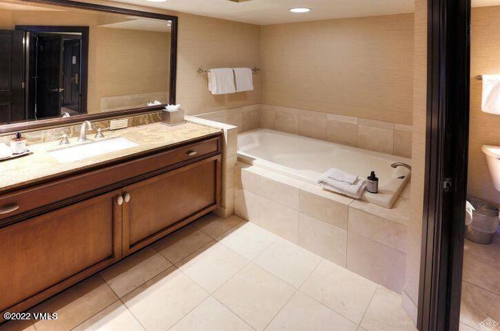 210 Offerson, 212-6 Property Photo 8