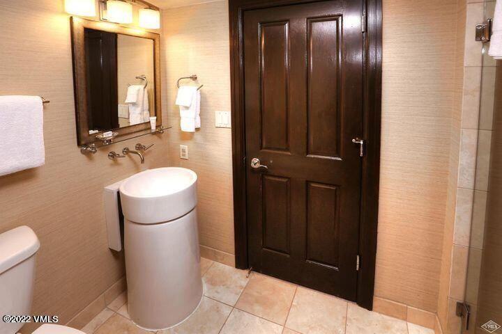 210 Offerson, 212-6 Property Photo 9
