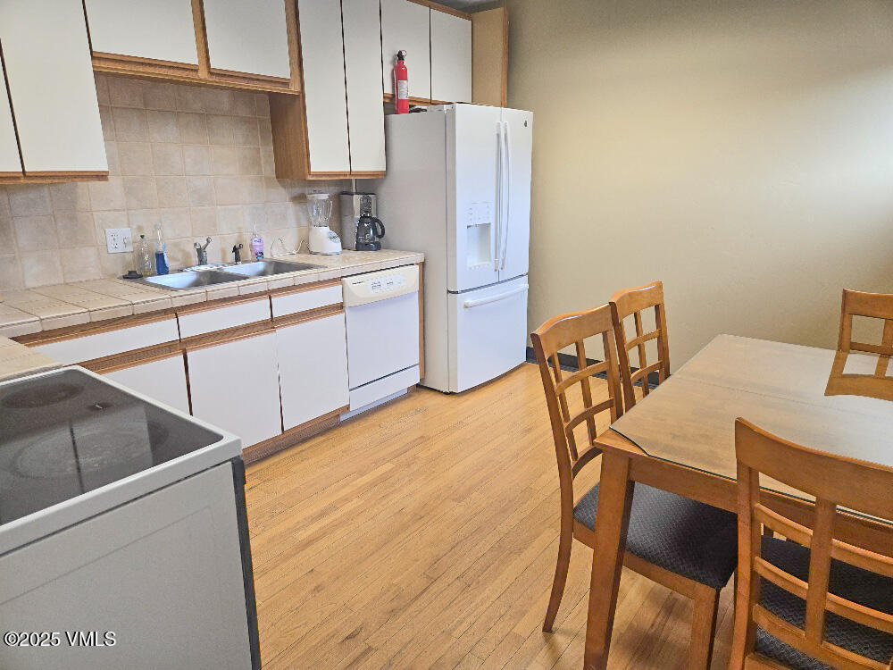 1286 Chambers, 201 Property Photo 9