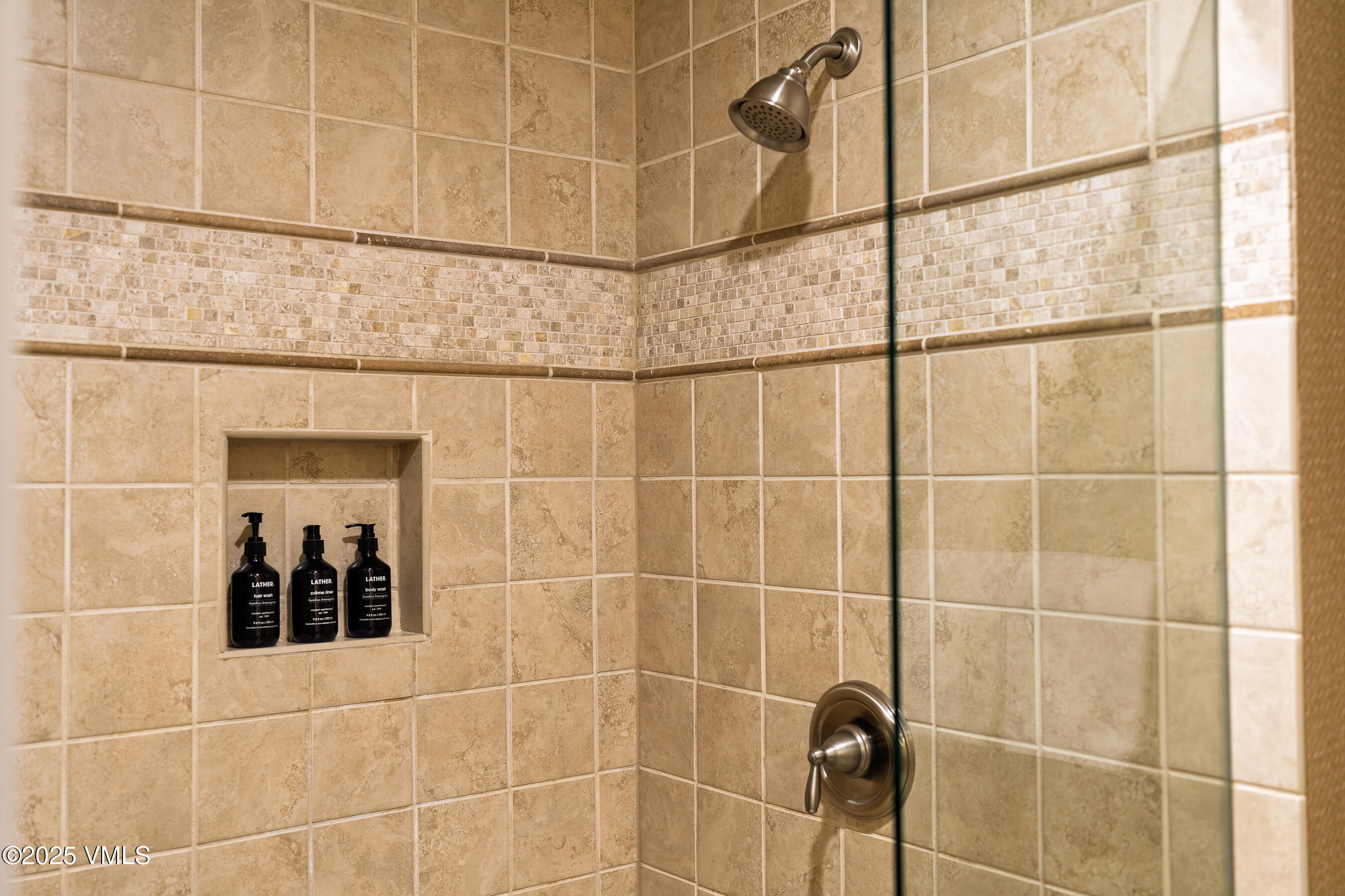 00063b Avondale 433 Week 9 Property Photo 25