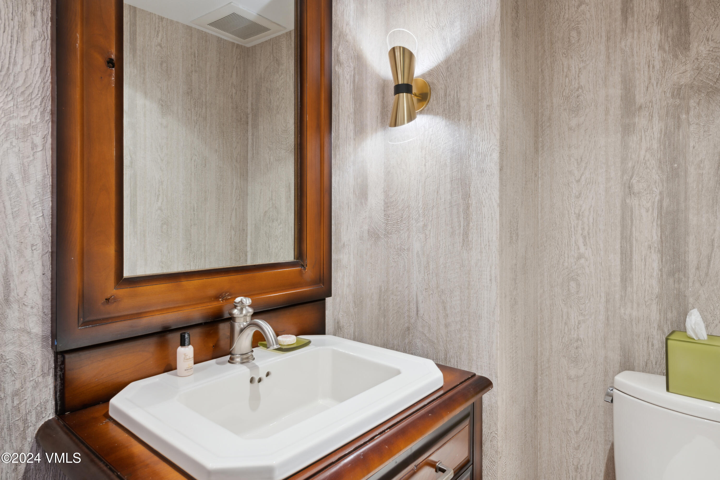 100 E Thomas, 3051 Property Photo 17