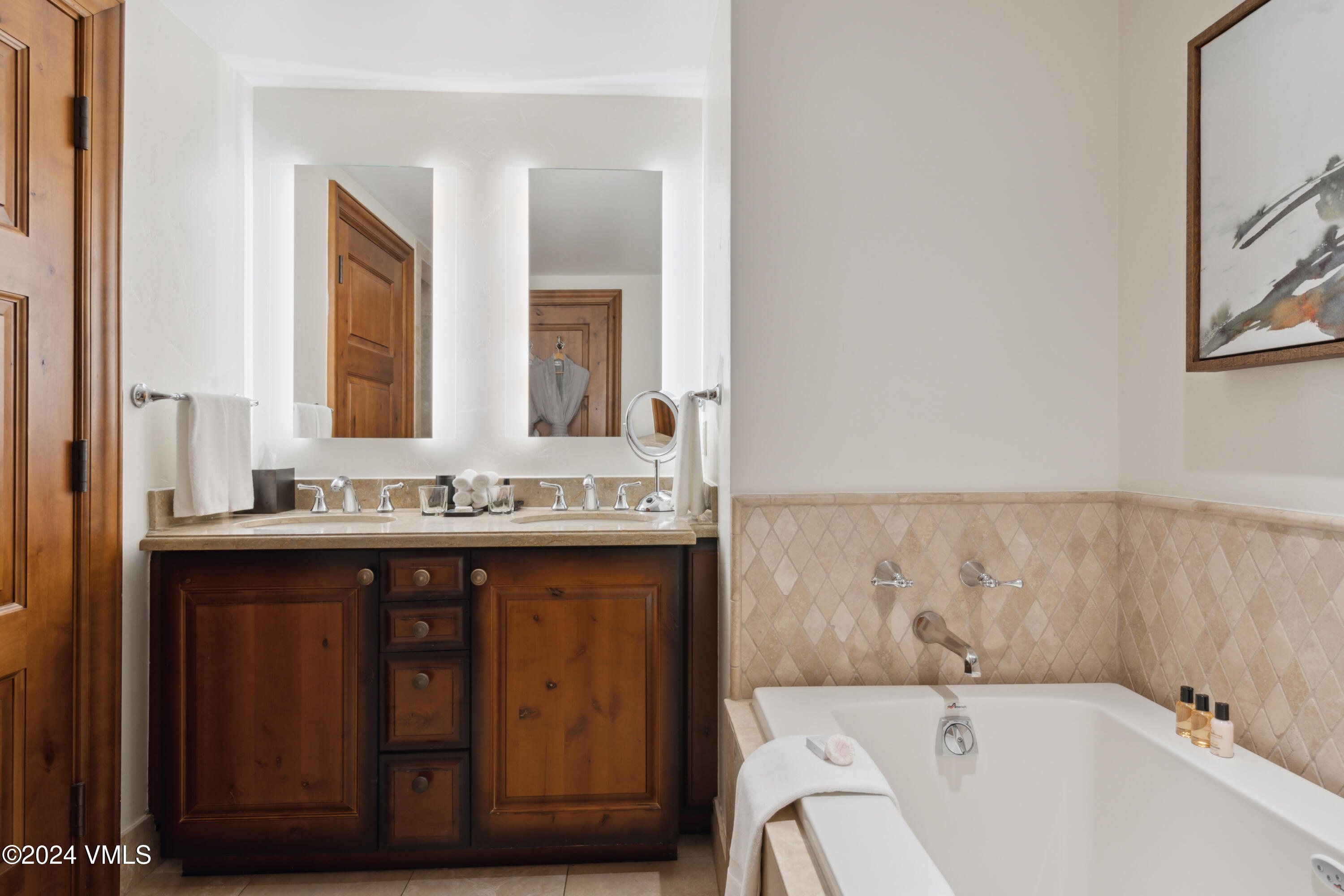 100 E Thomas, 3051 Property Photo 24