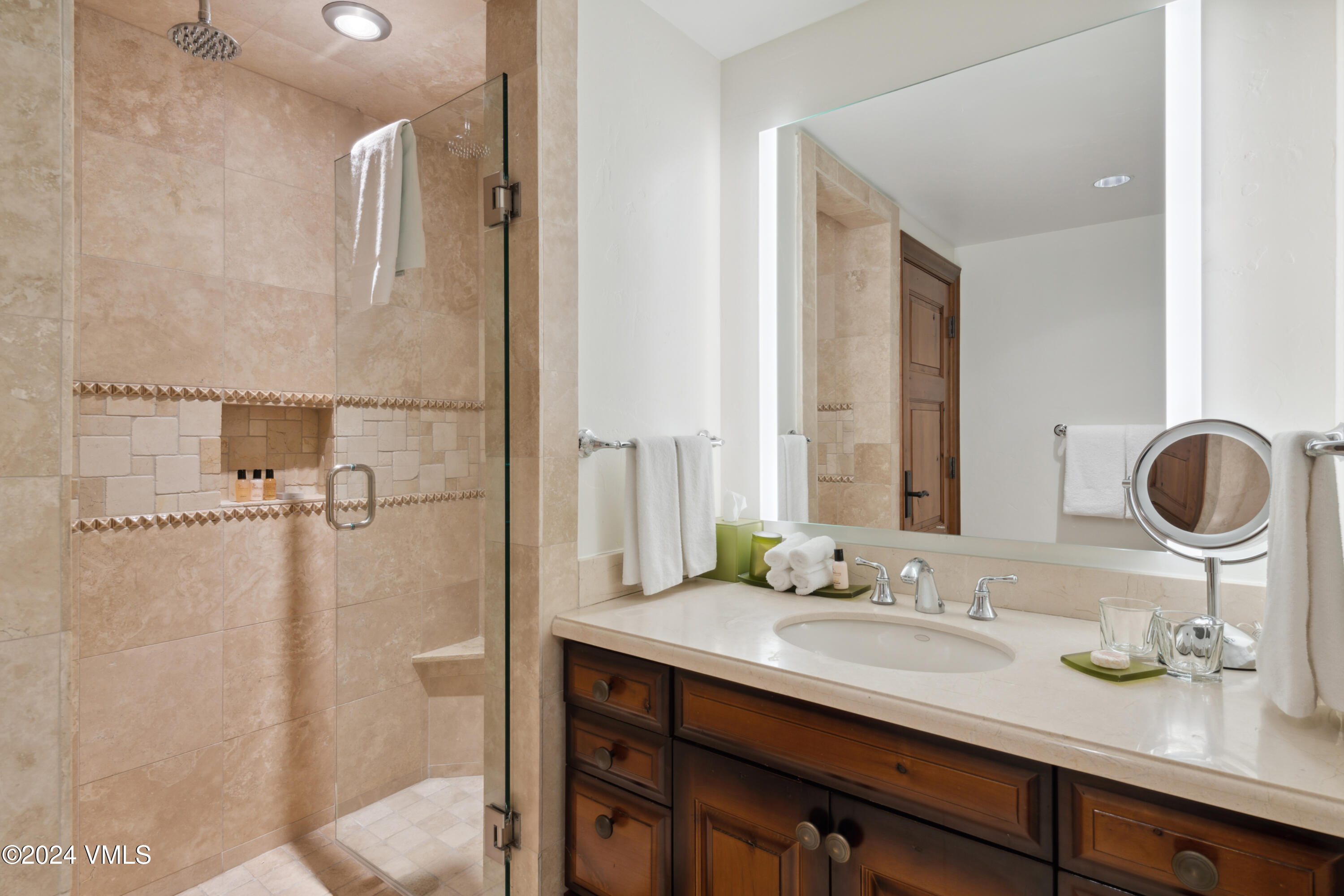 100 E Thomas, 3051 Property Photo 31