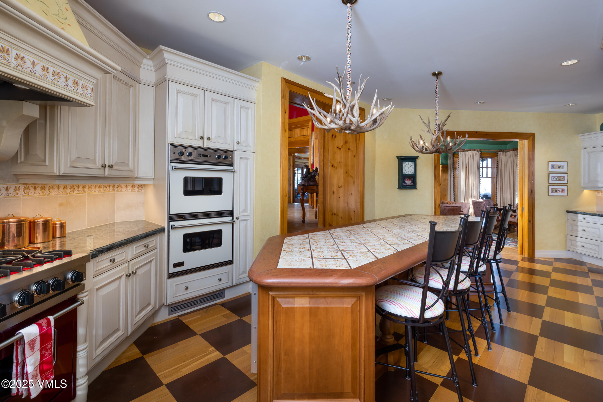 933 Strawberry Park Road Property Photo 7