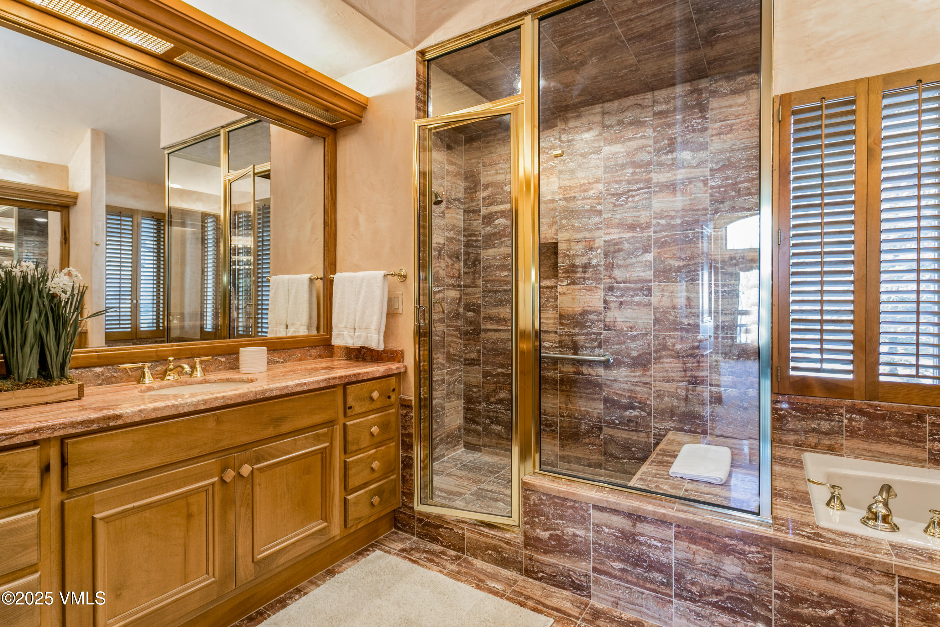 32 Greystone Court Property Photo 19