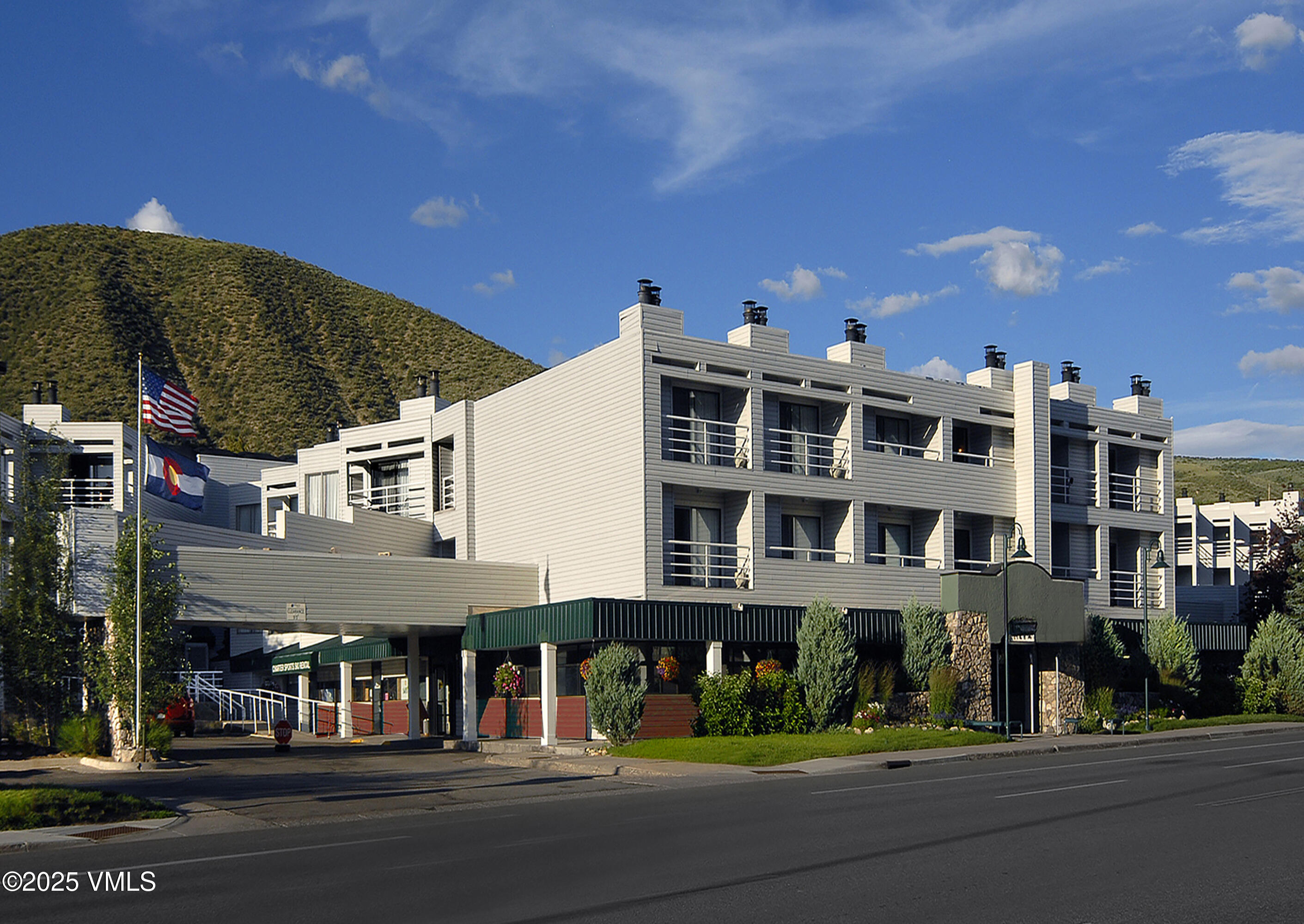 47 Beaver Creek Boulevard, #c4-c5 Property Photo