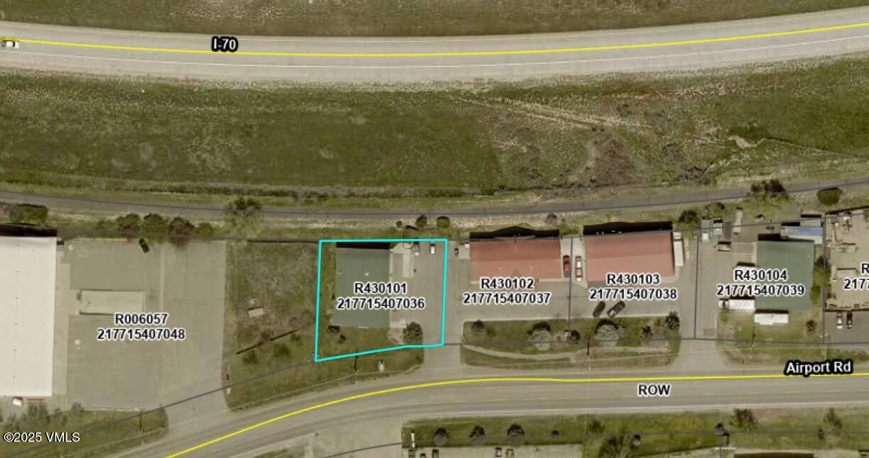 2102 Airport Road Property Photo 3