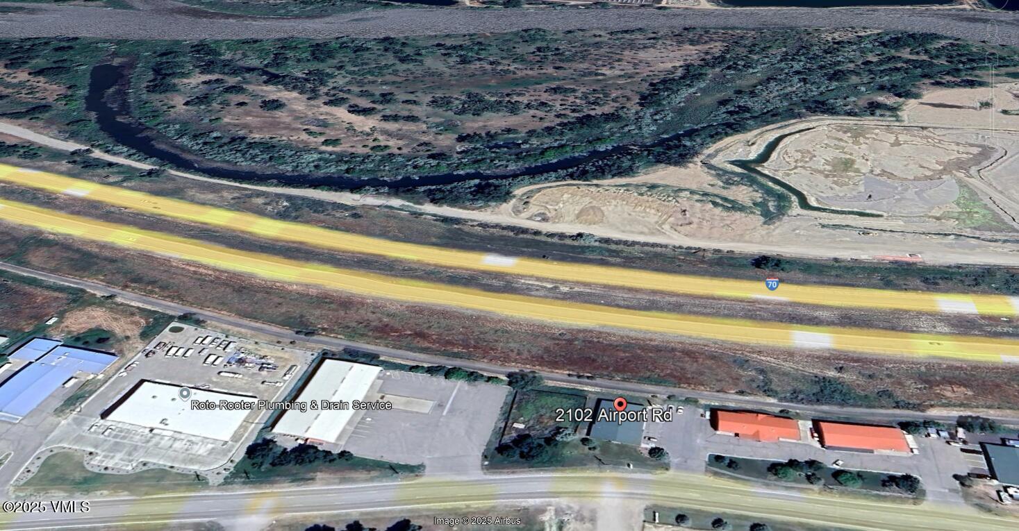 2102 Airport Road Property Photo 4