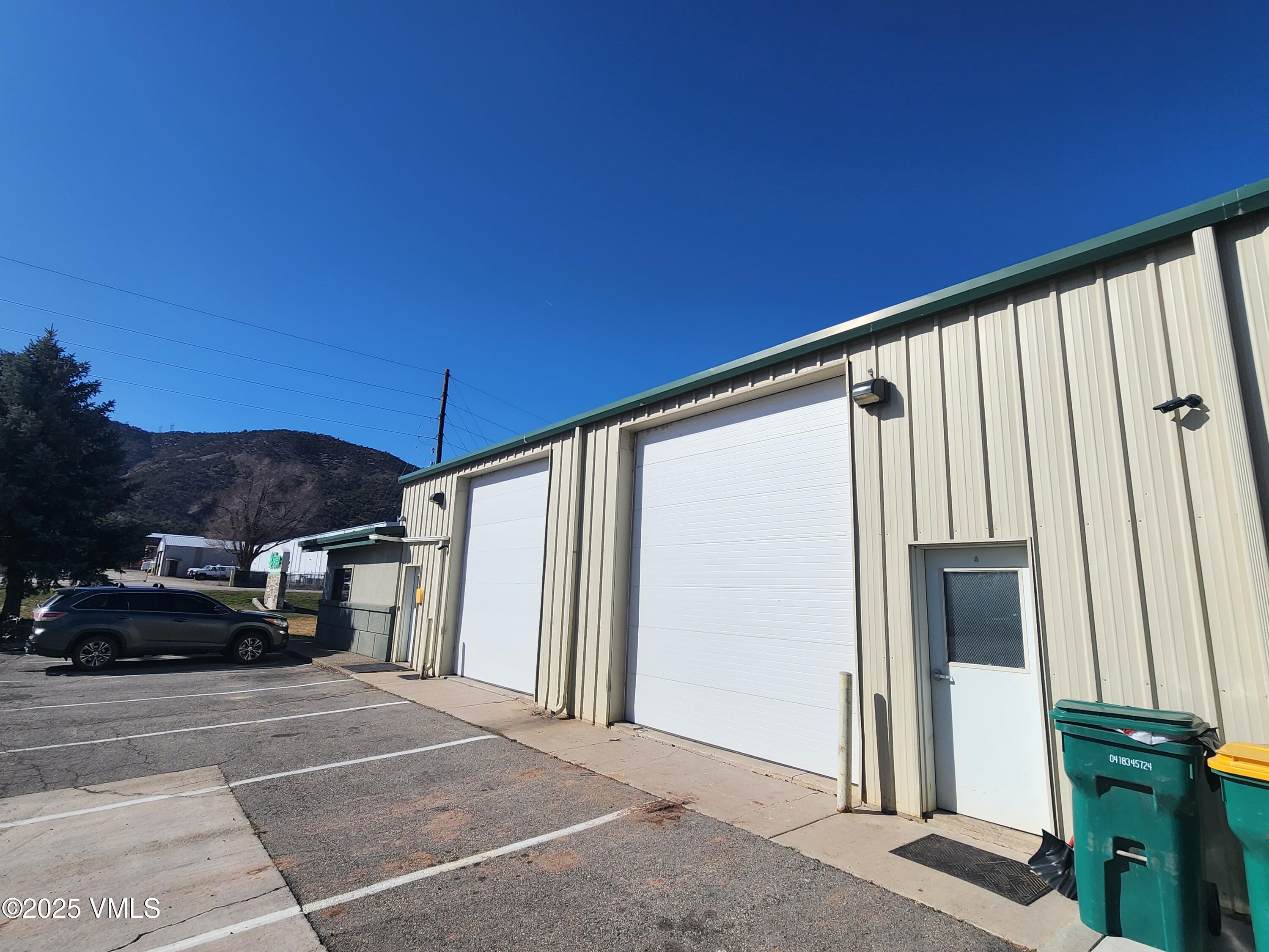 2102 Airport Road Property Photo 17