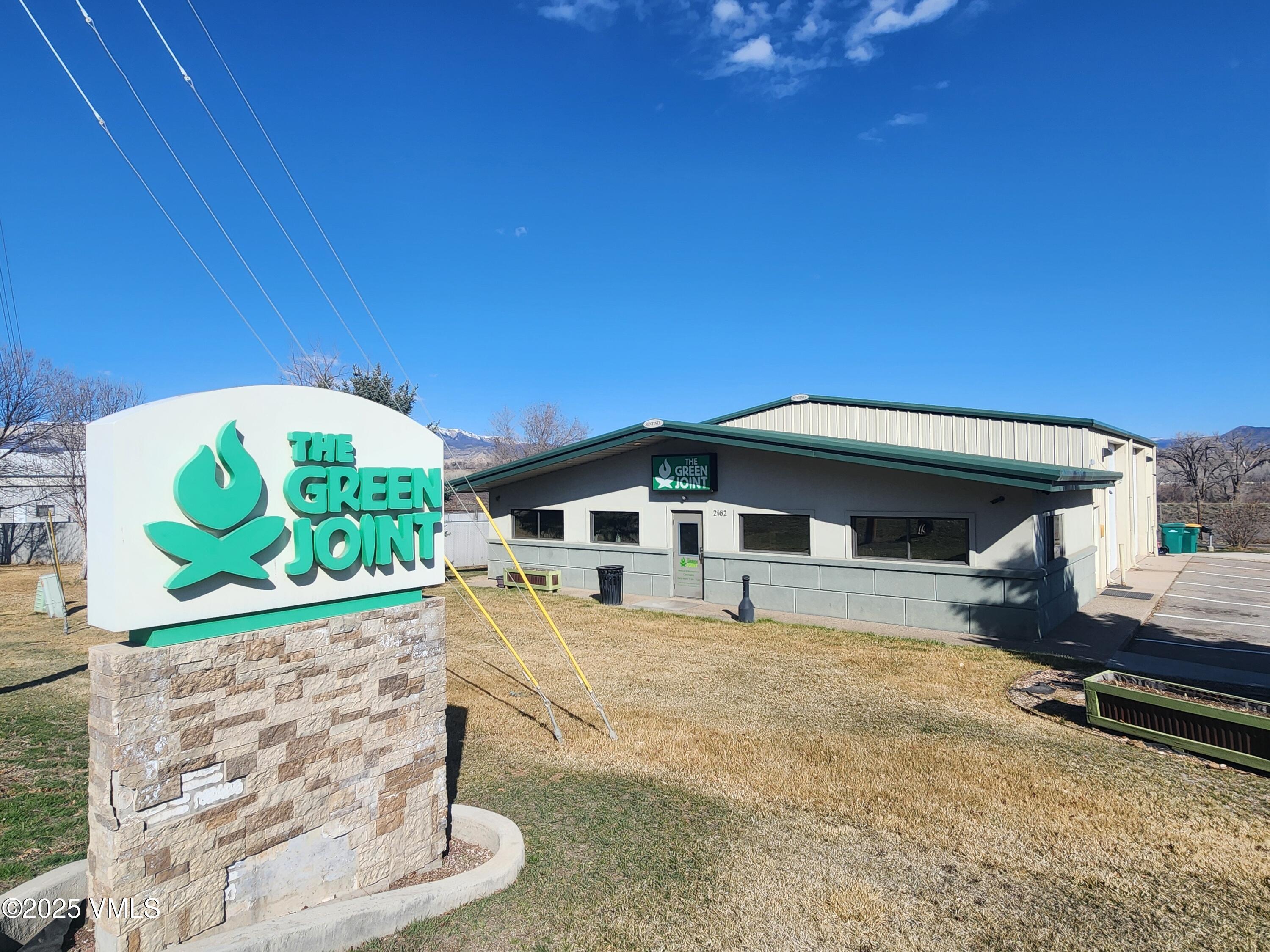 2102 Airport Road Property Photo 19