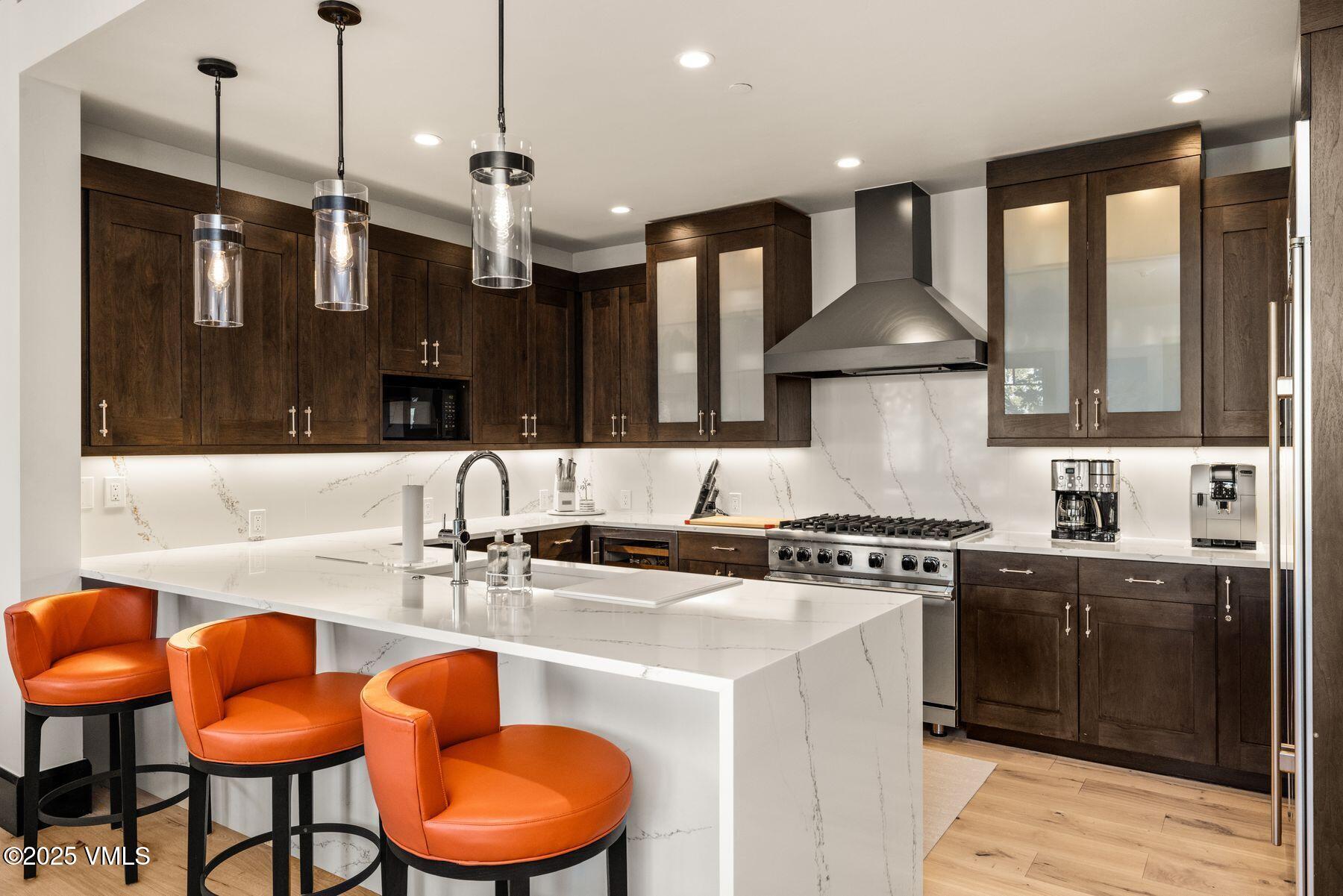 320 Hummingbird, A202 Property Photo