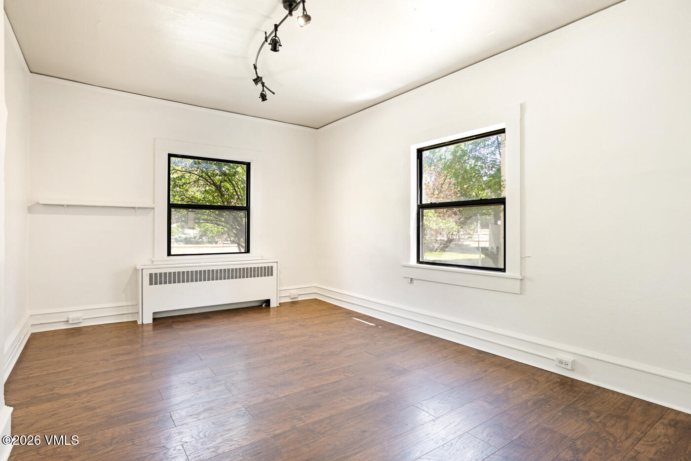 425 Broadway Street Property Photo 8