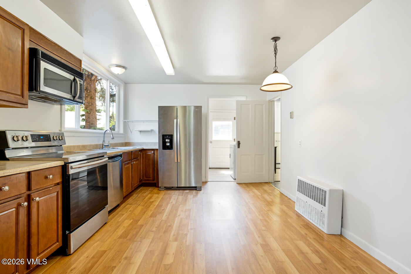 425 Broadway Street Property Photo 9