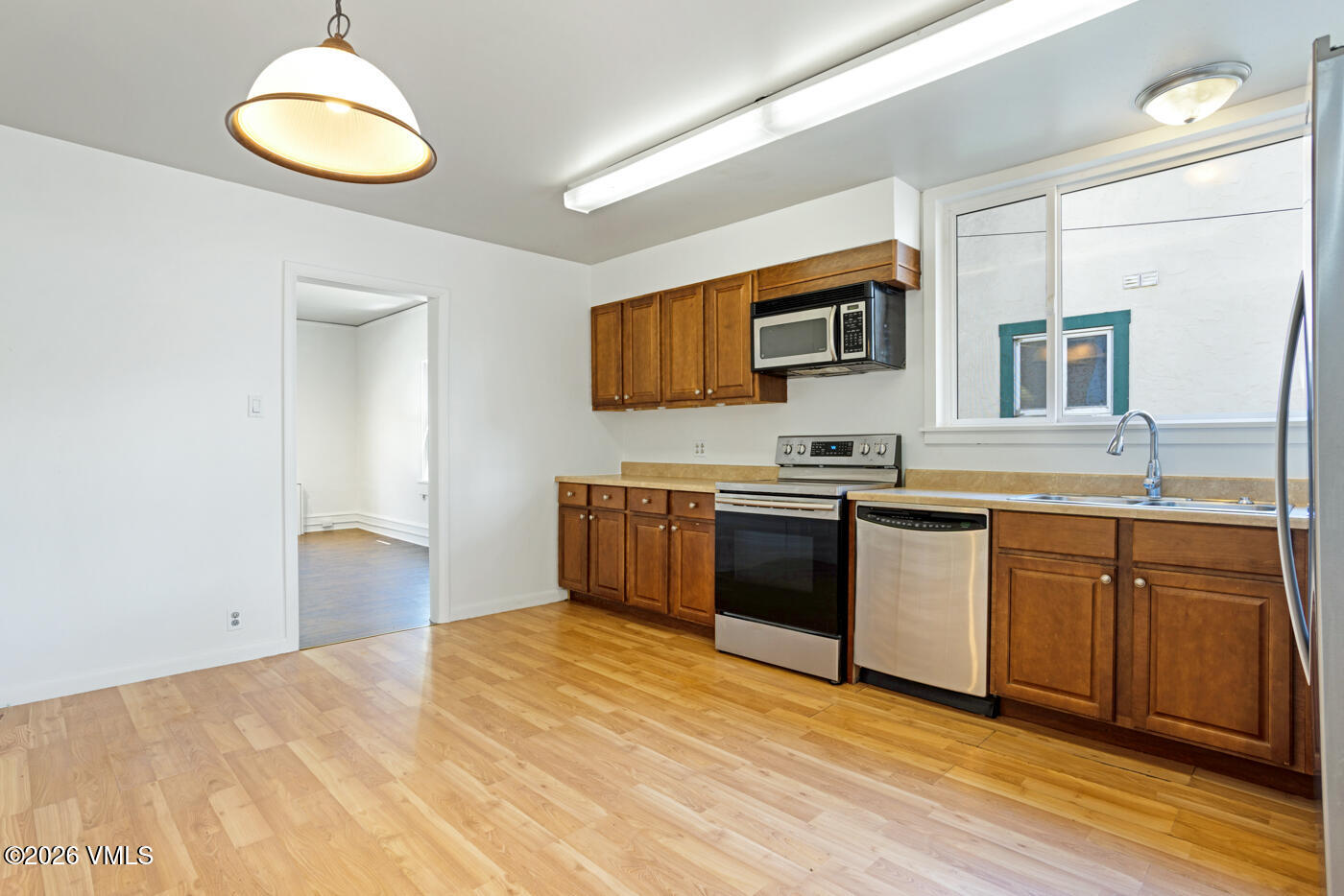 425 Broadway Street Property Photo 10
