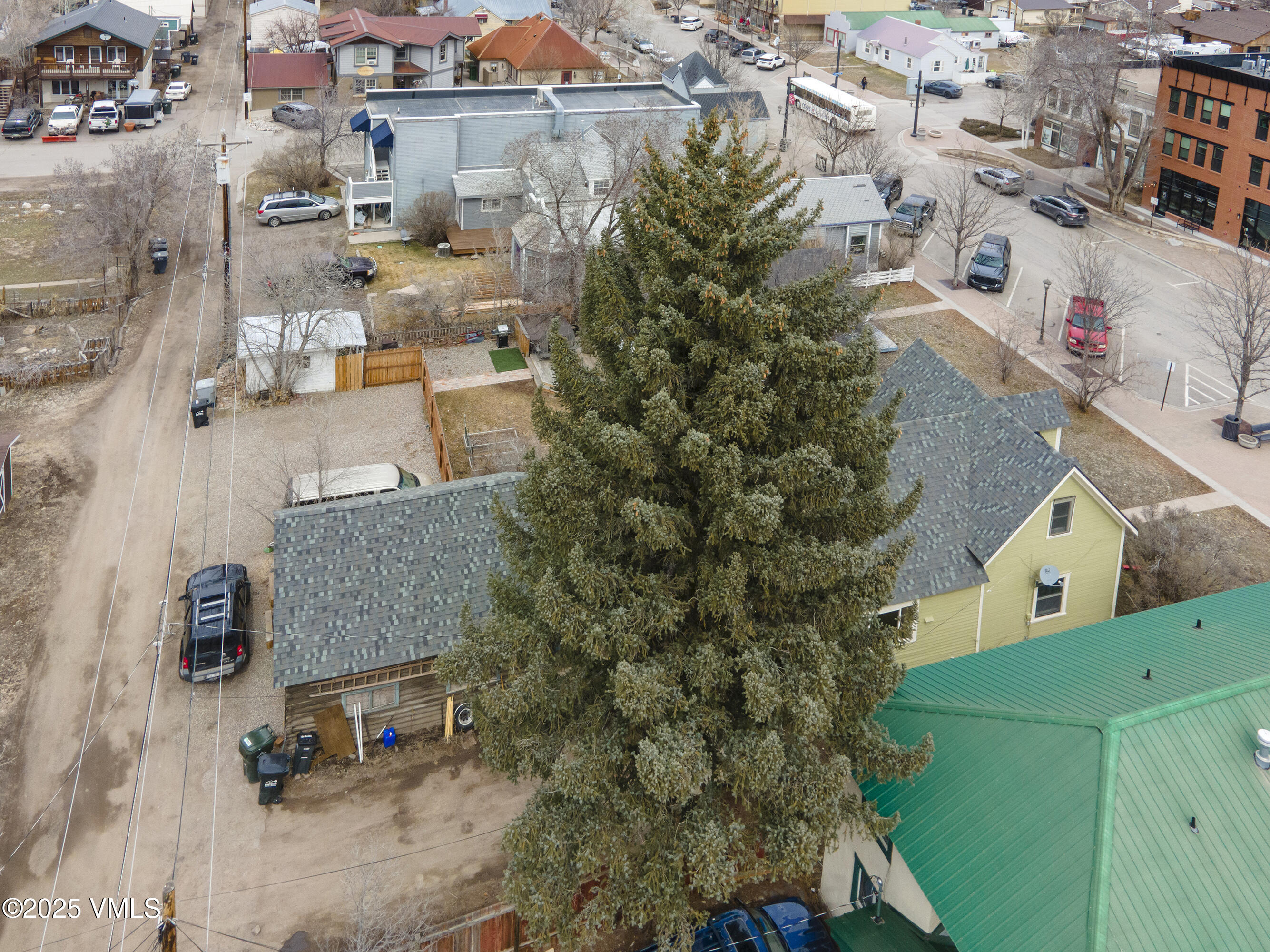 425 Broadway Street Property Photo 25