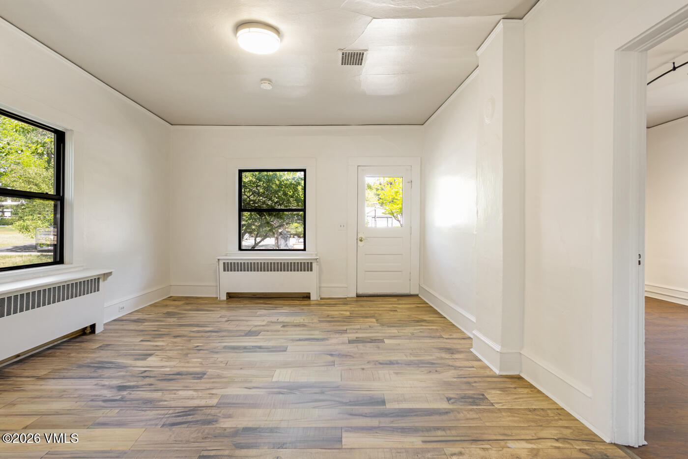 425 Broadway Street Property Photo 6