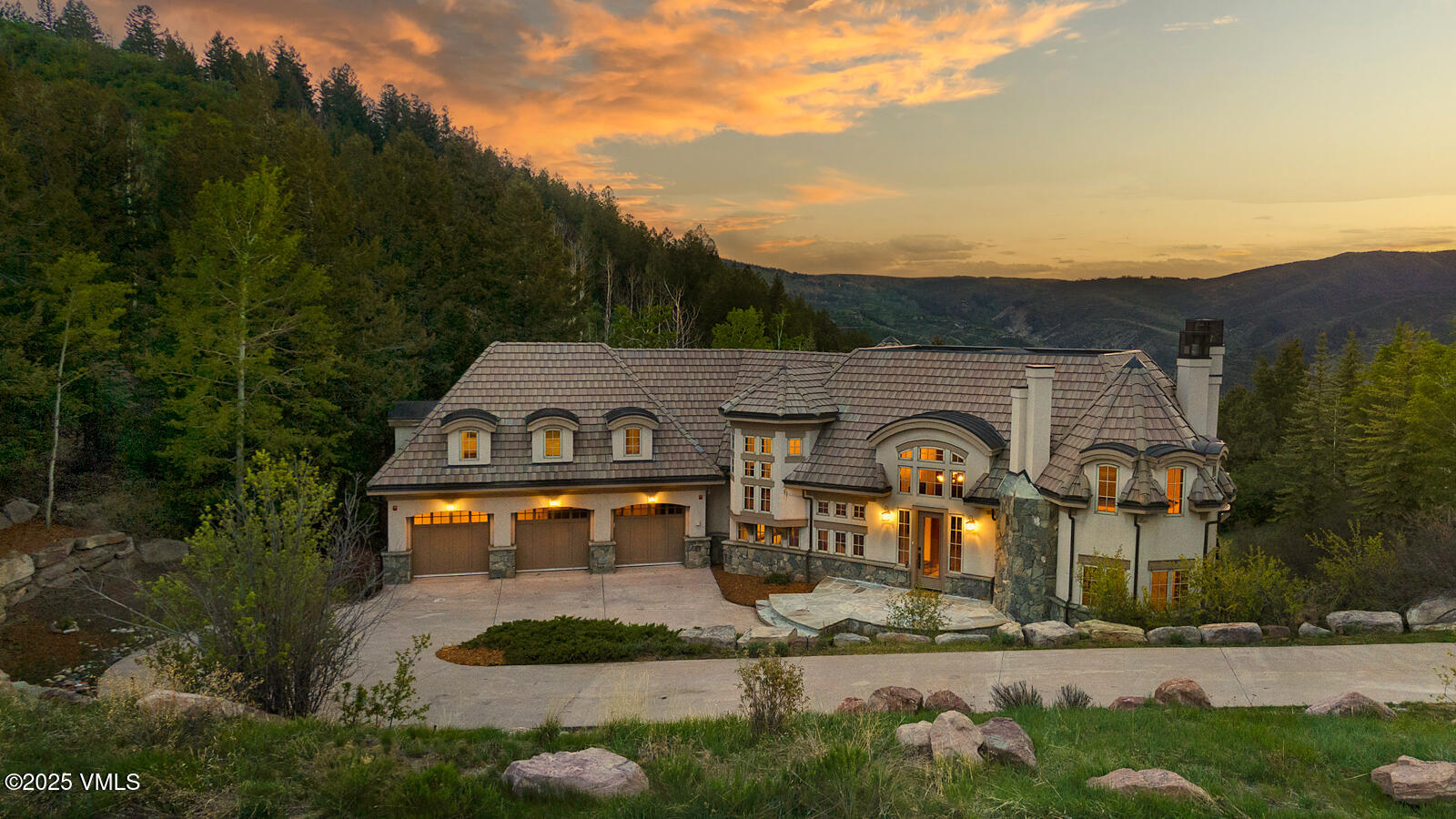 460 El Mirador Road Property Photo
