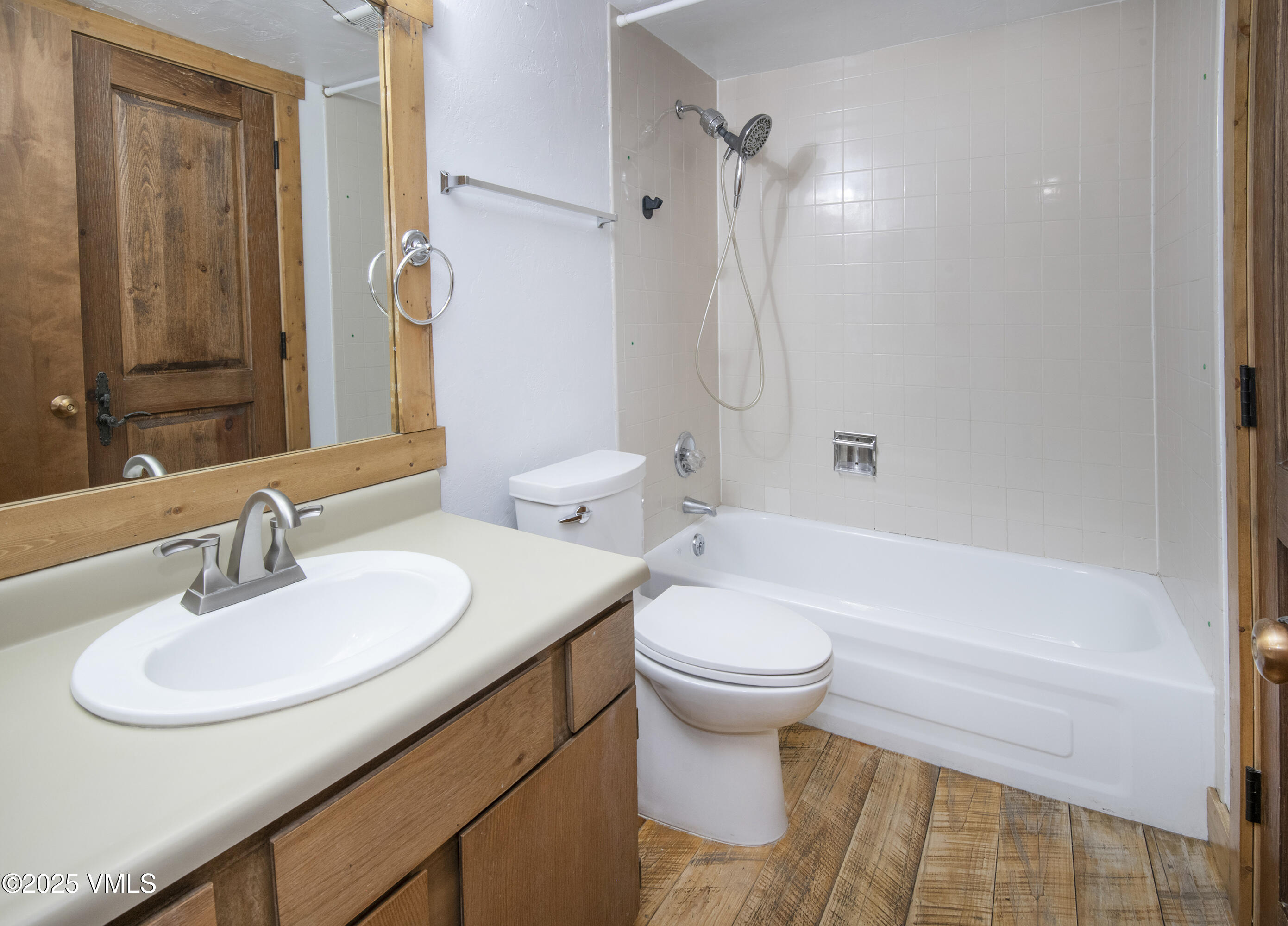 038596 Hwy 6, E302 Property Photo 15