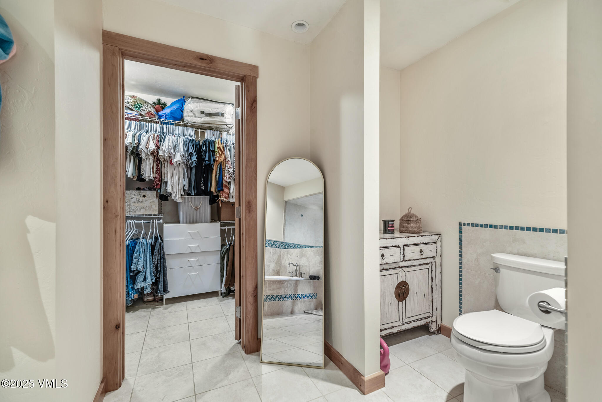 1040 Chambers Avenue, 1 Property Photo 18