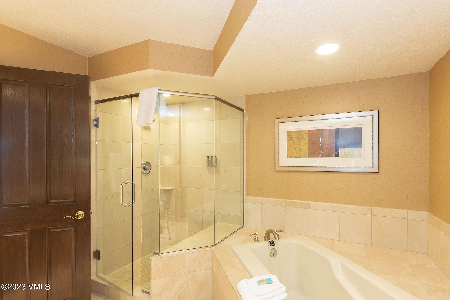 210 Offerson Road, R-310 Property Photo 21