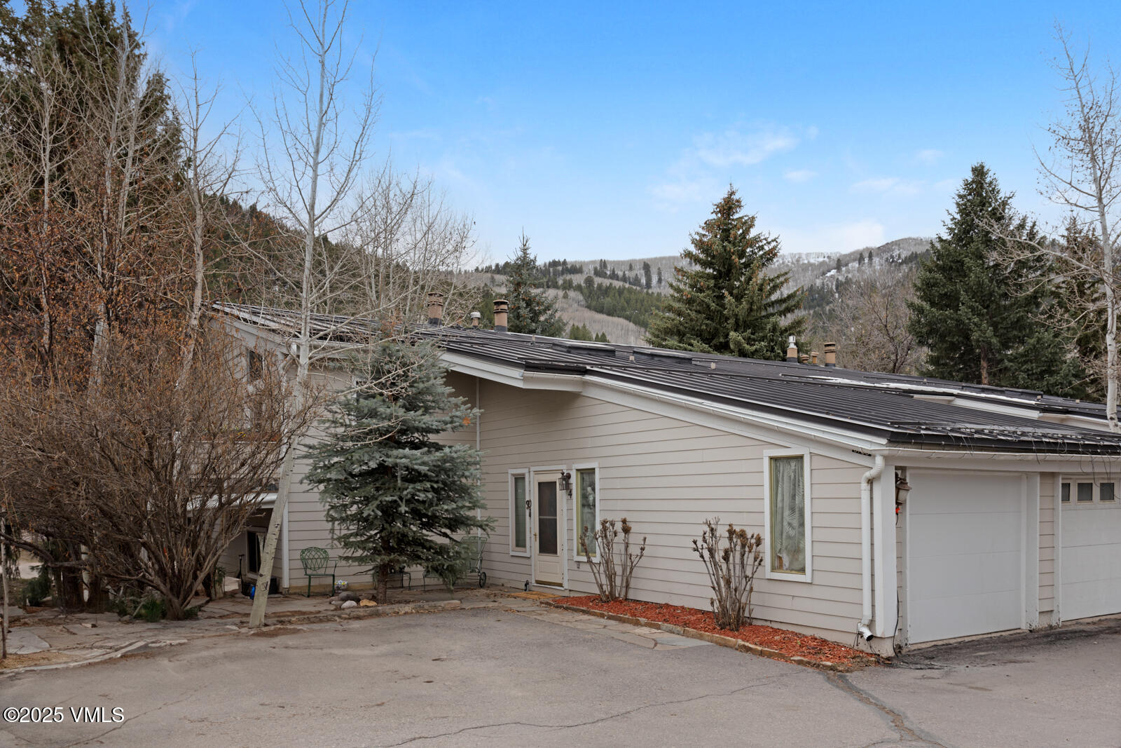 790 Stone Creek Drive, 4 Property Photo 15