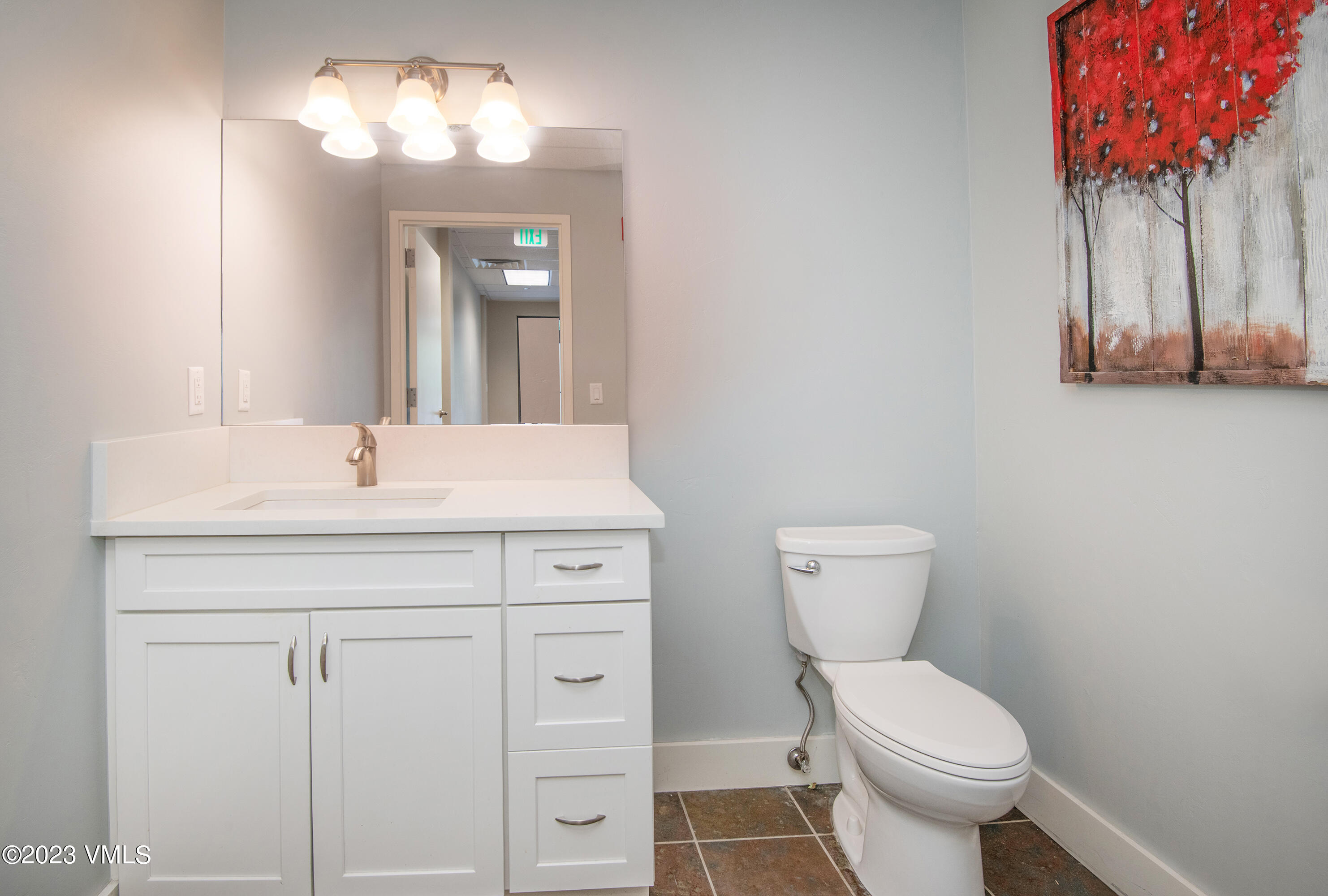 90 Benchmark Road, 102 And 103 Property Photo 34