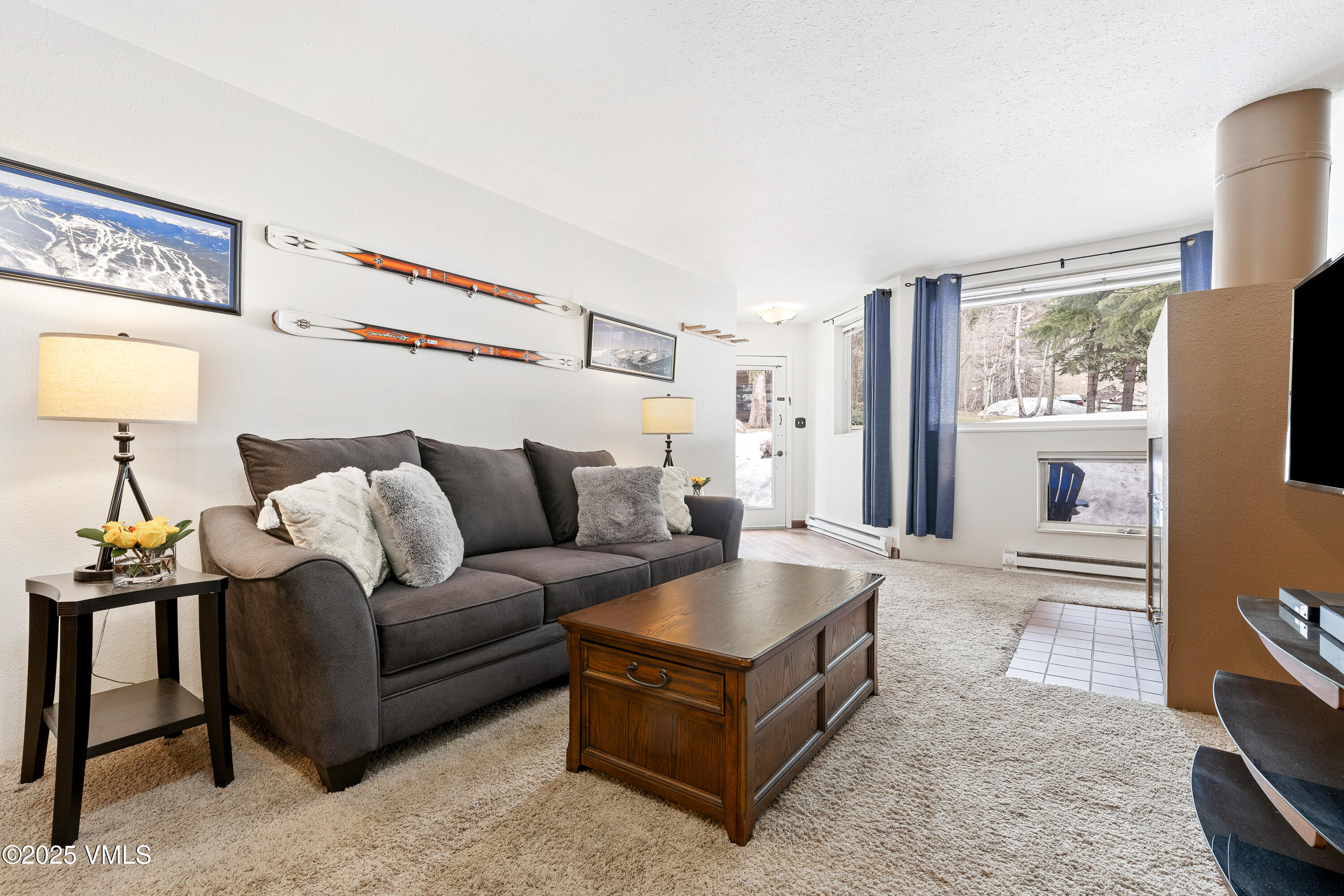 3931 Bighorn, 5-e Property Photo 4