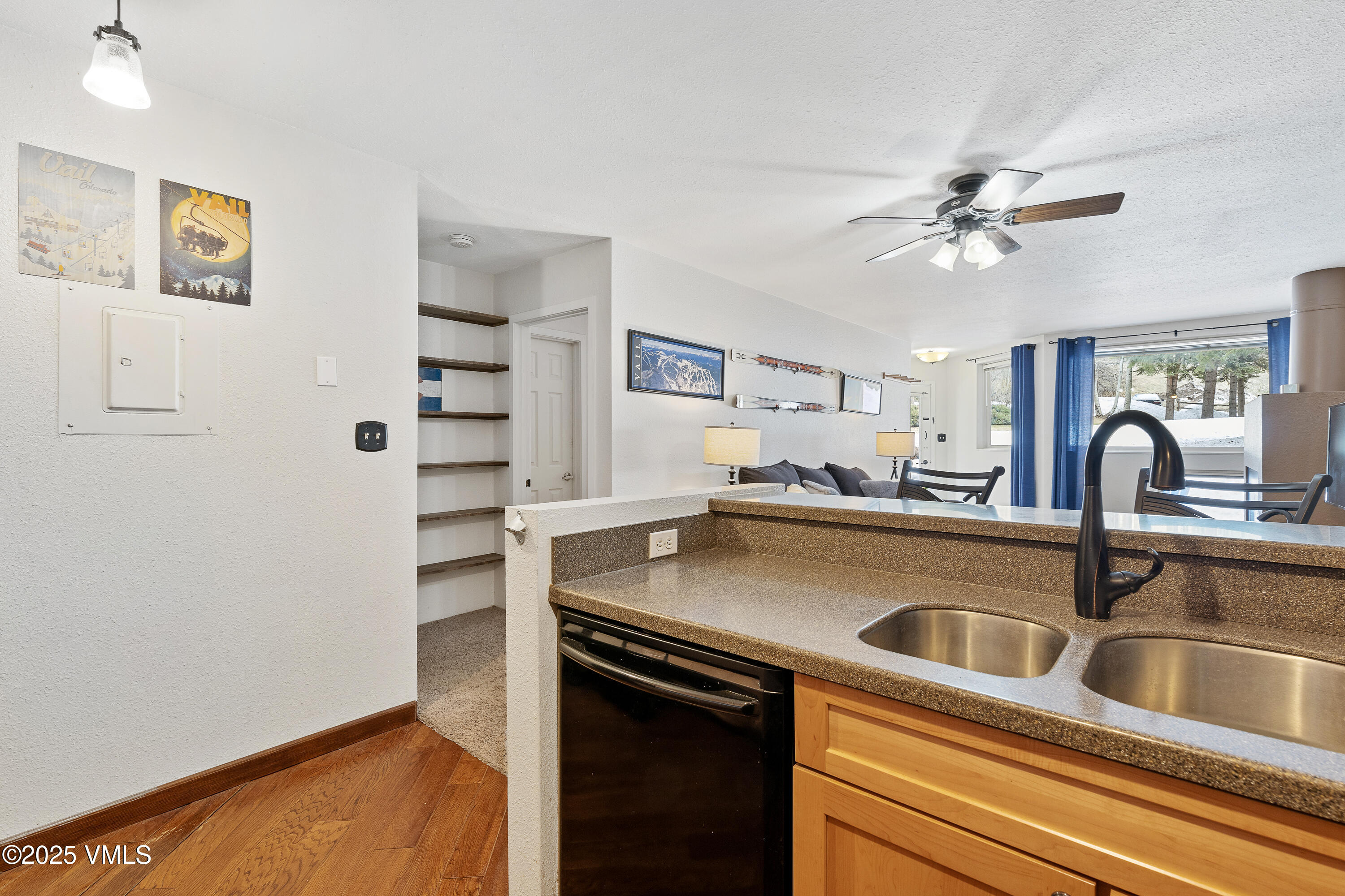 3931 Bighorn, 5-e Property Photo 17