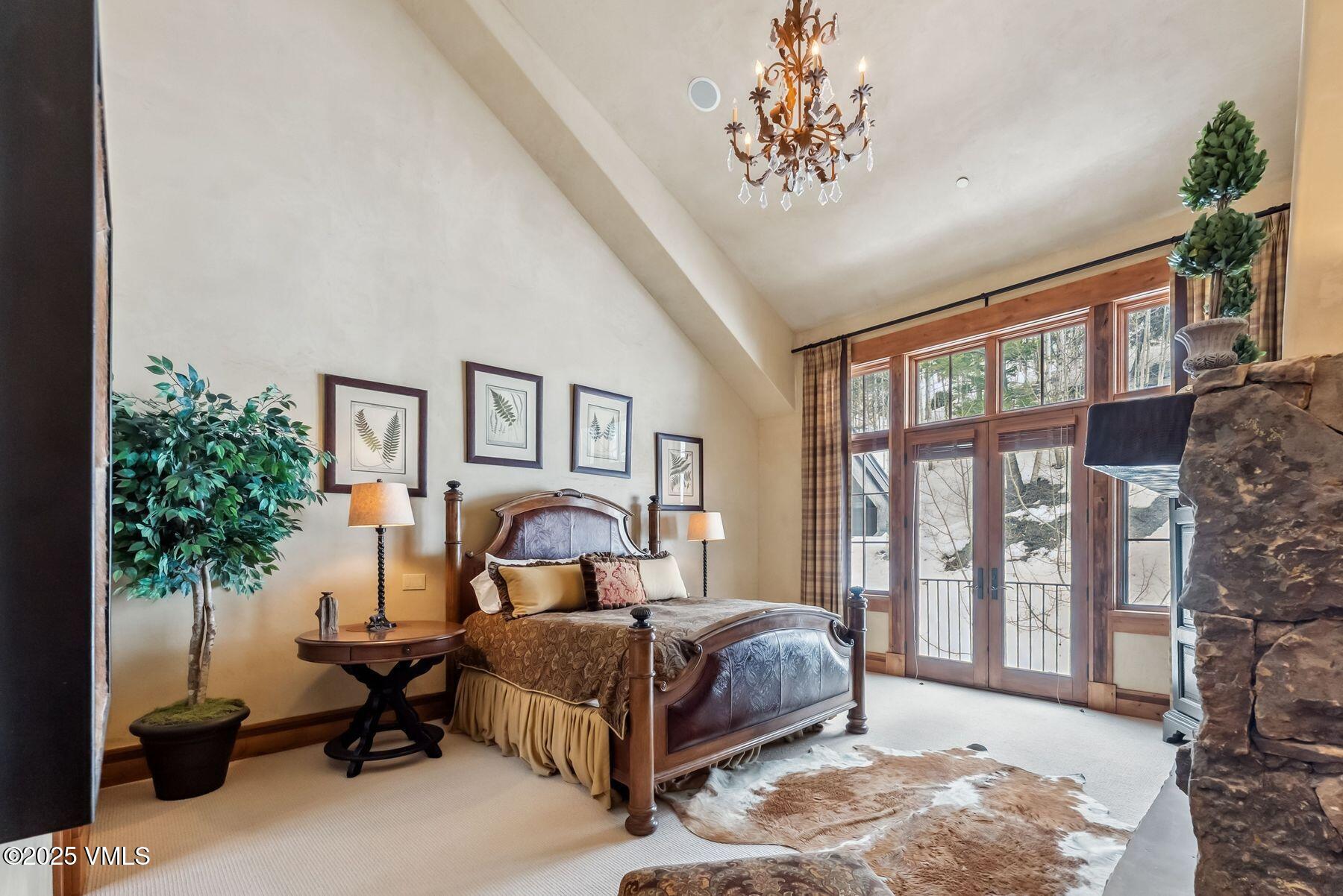 102 Village Walk Property Photo 17