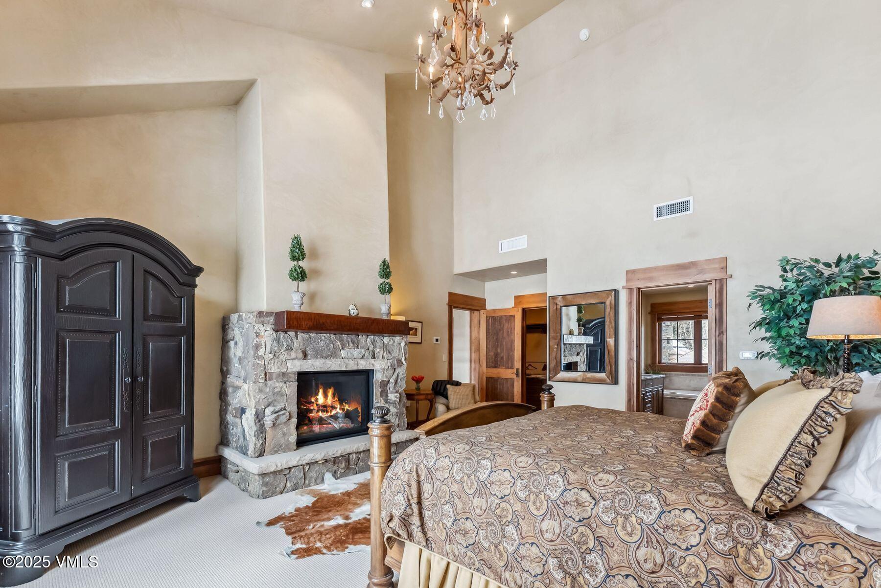 102 Village Walk Property Photo 19