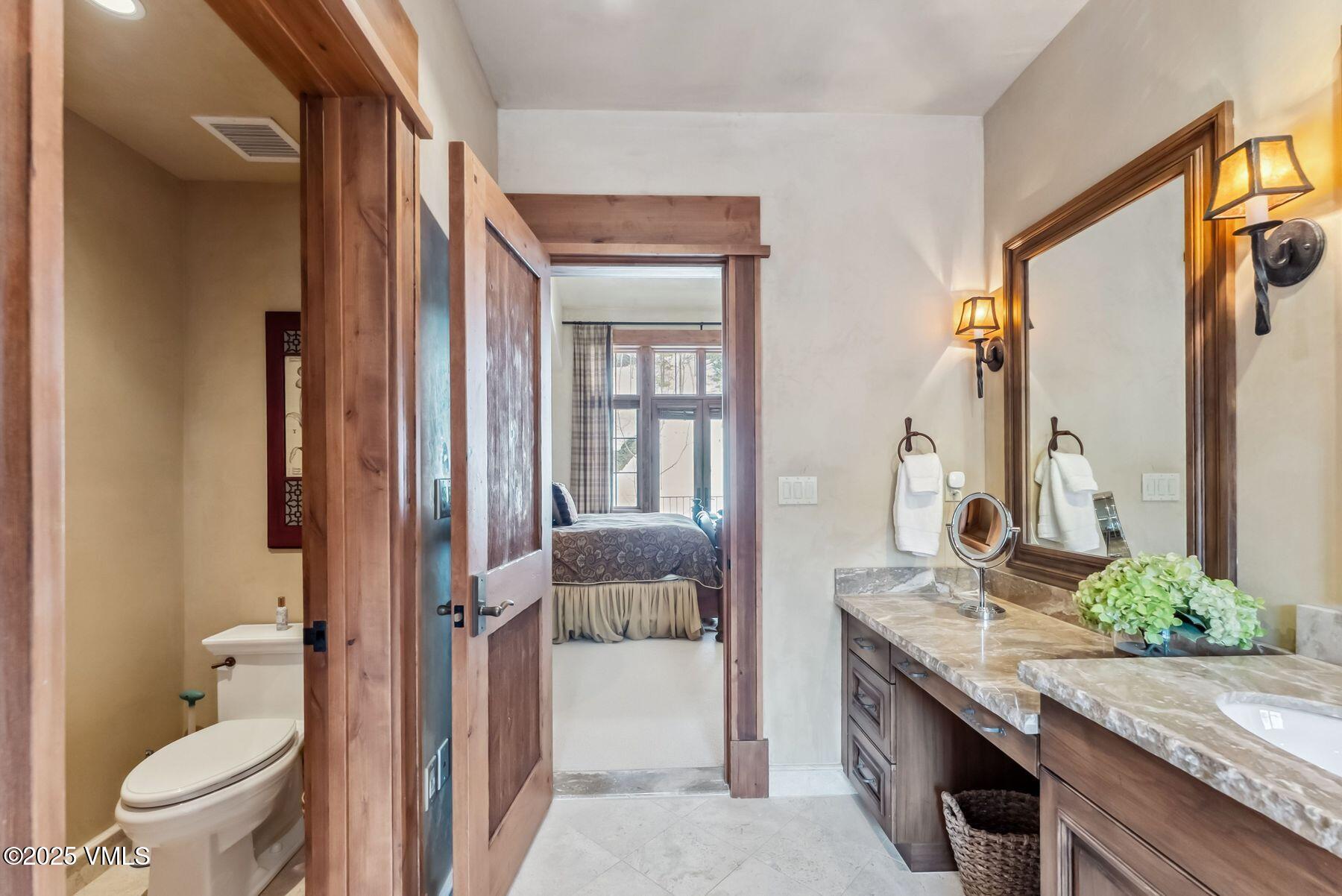 102 Village Walk Property Photo 23