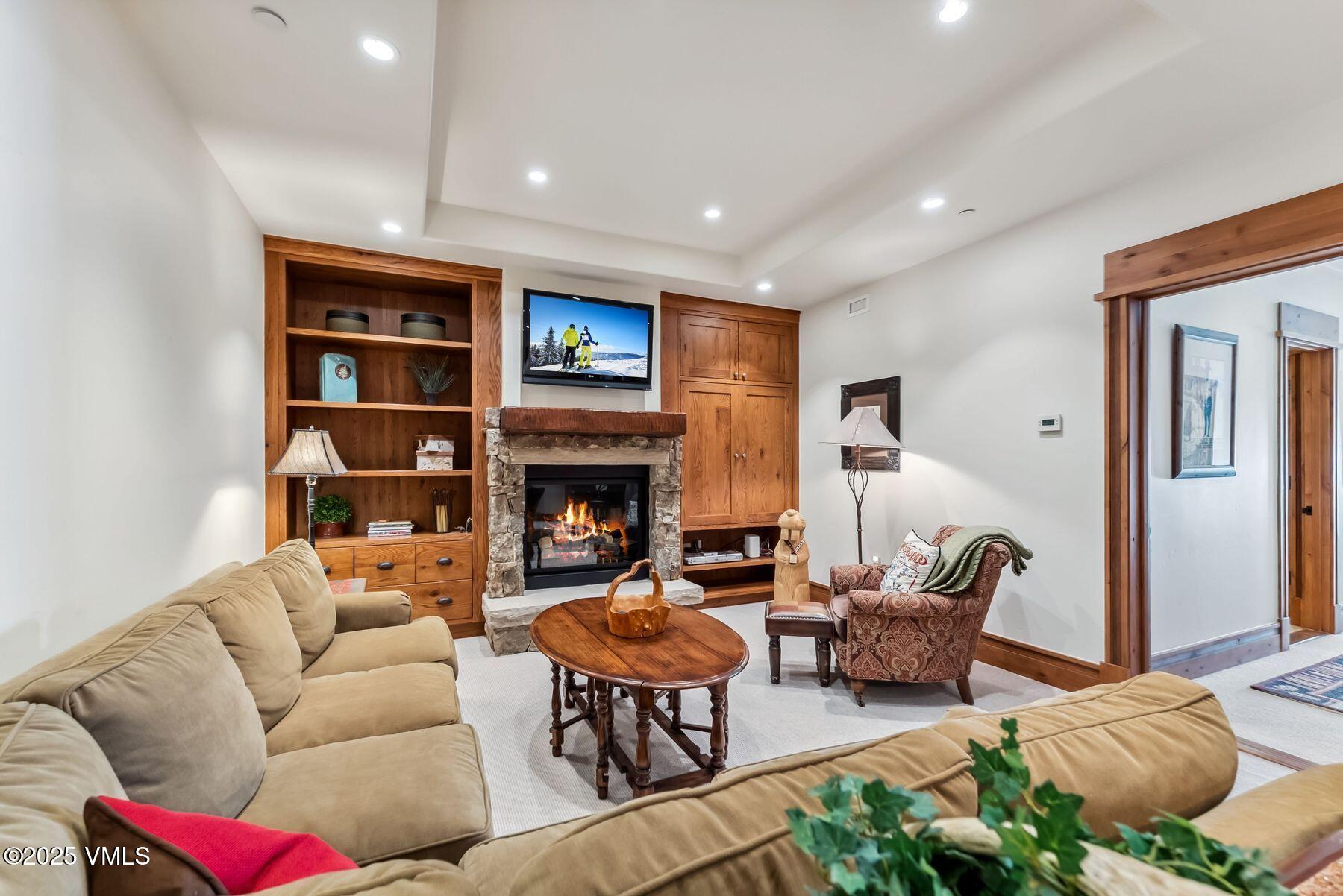 102 Village Walk Property Photo 35