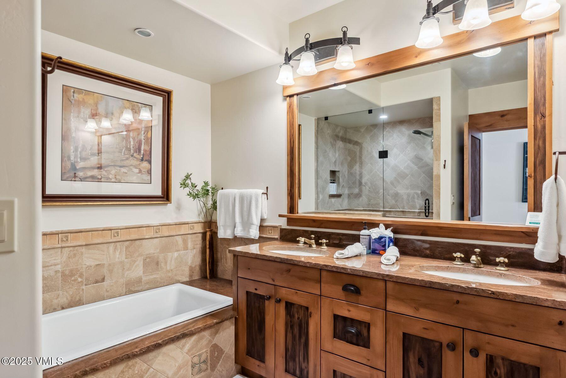 102 Village Walk Property Photo 40