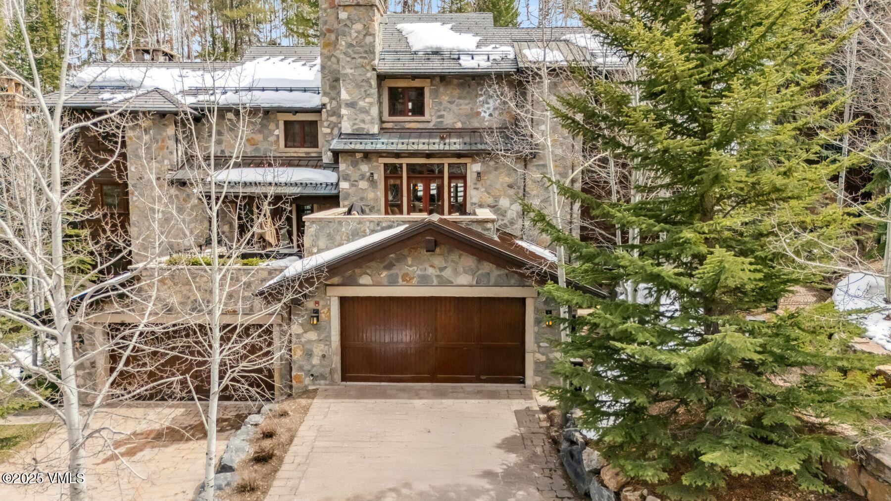 102 Village Walk Property Photo 77