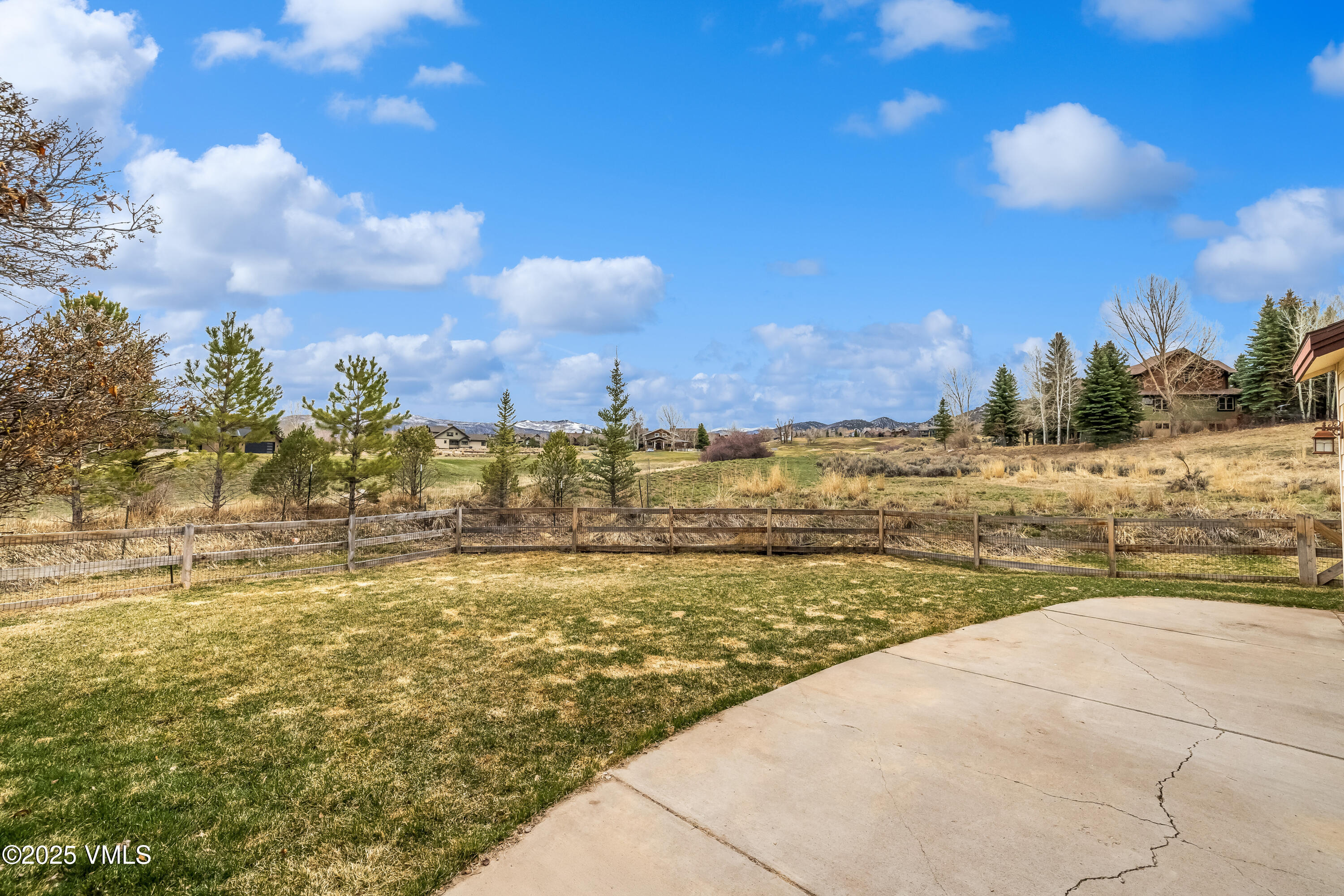 111 E Double Hitch Drive Property Photo 32