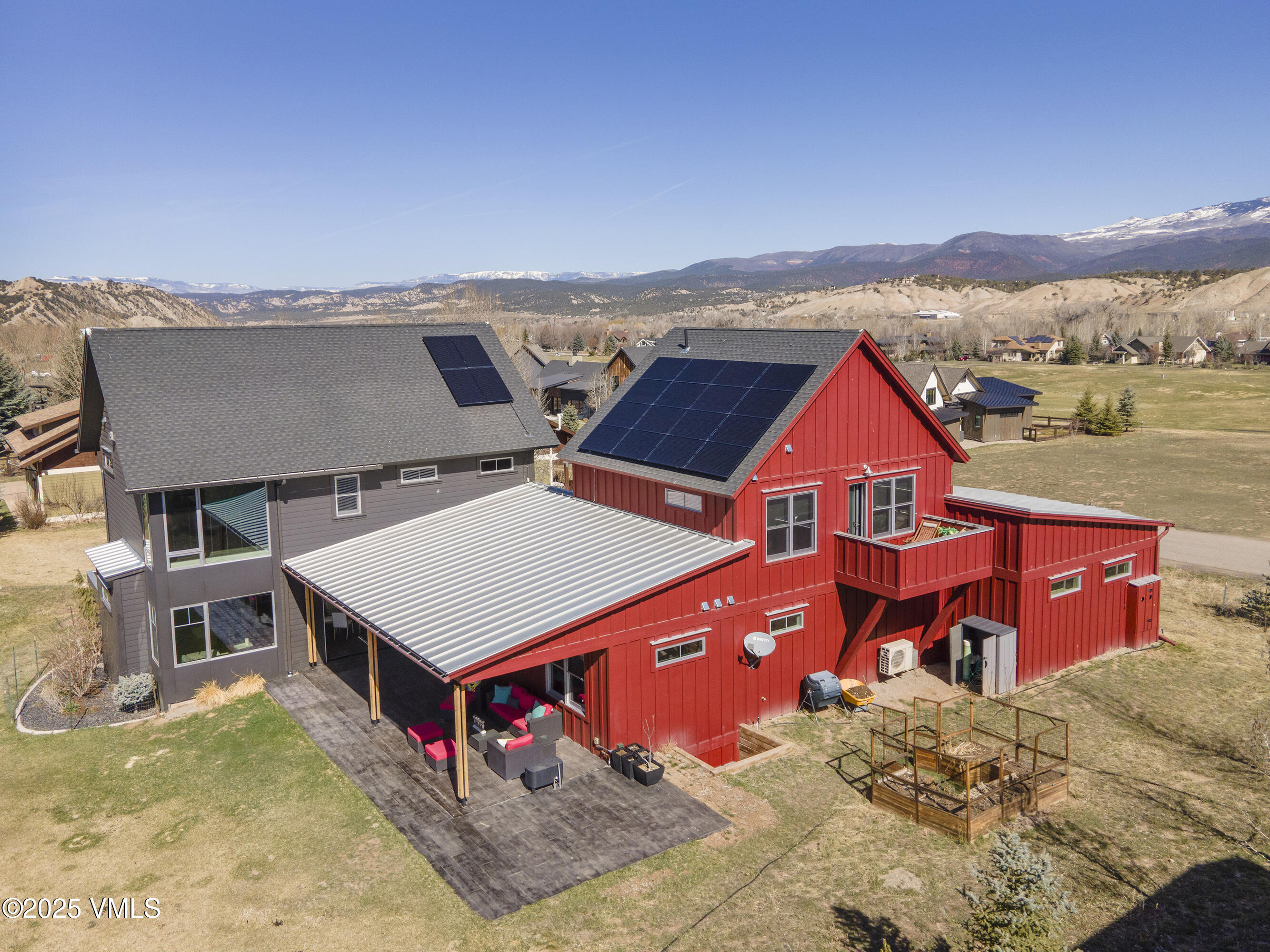 116 Thresher Court Property Photo 2