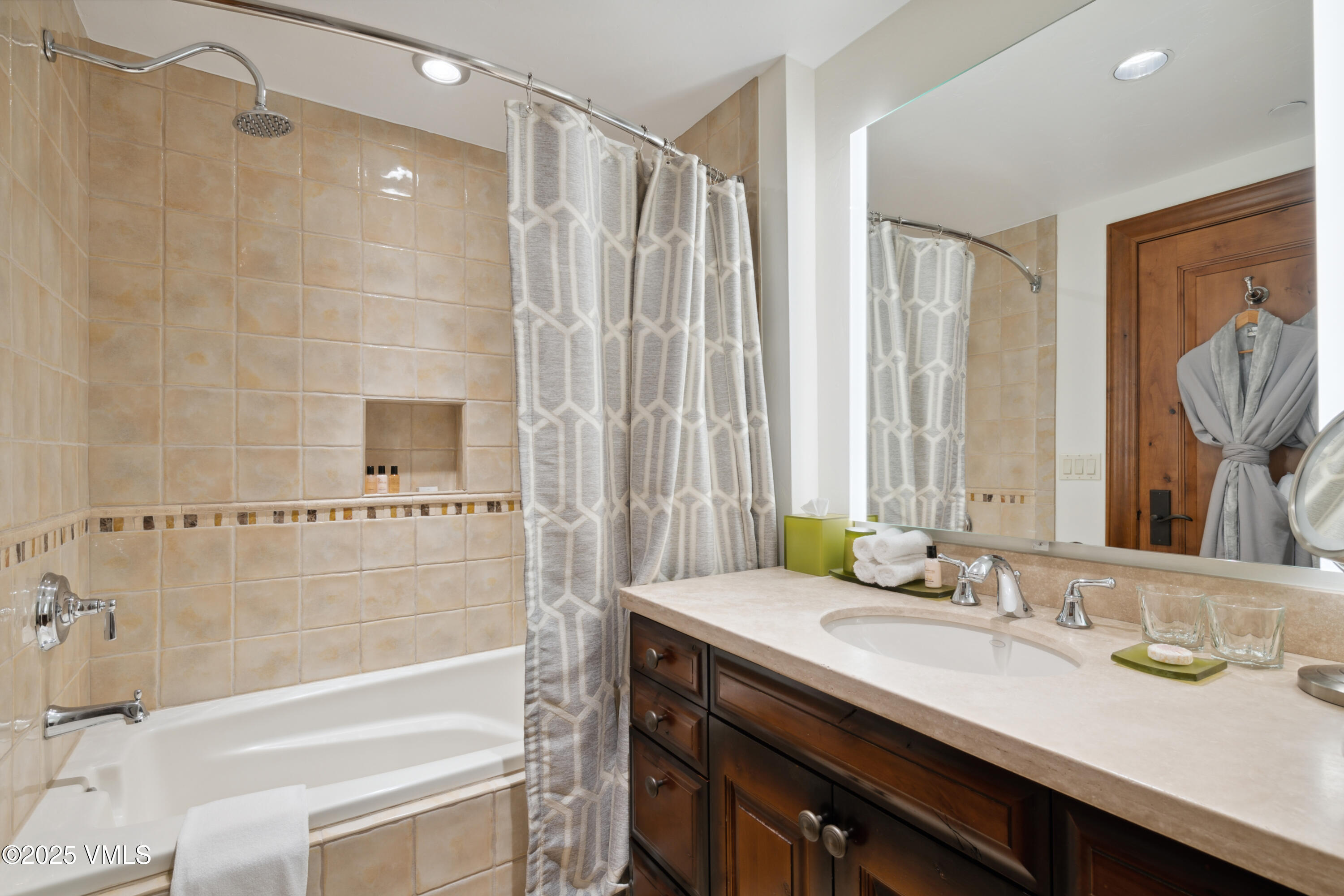 100 E Thomas Place, 3054 Property Photo 36