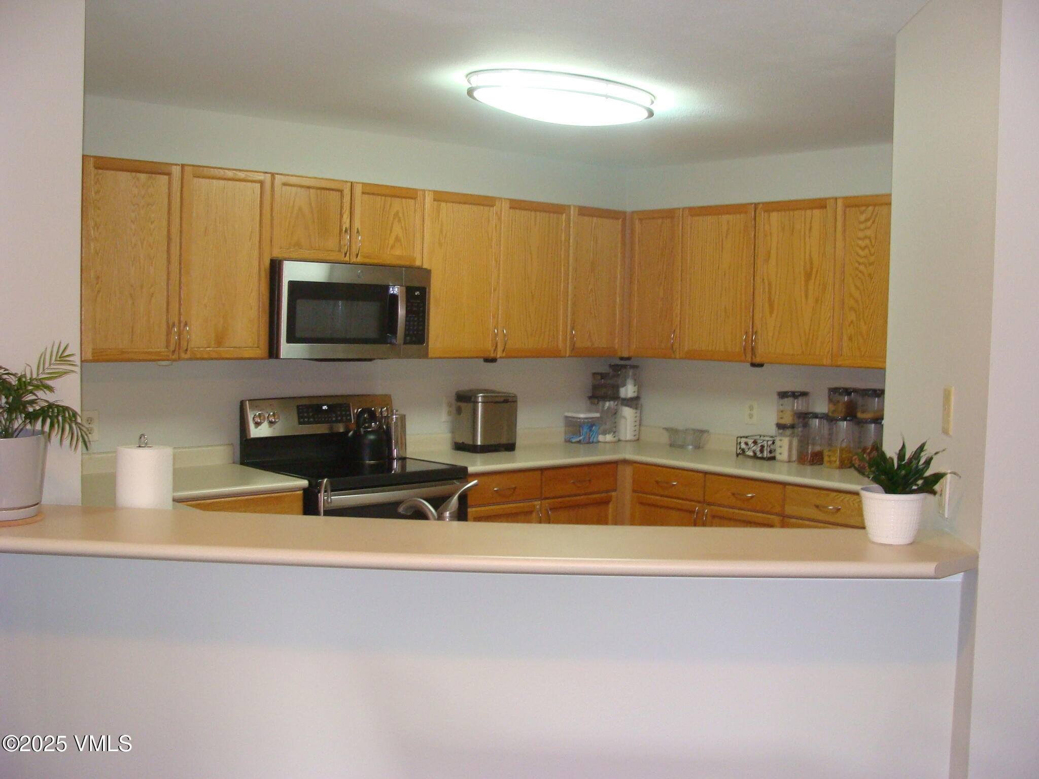 1902 Crazy Horse Circle Property Photo 4